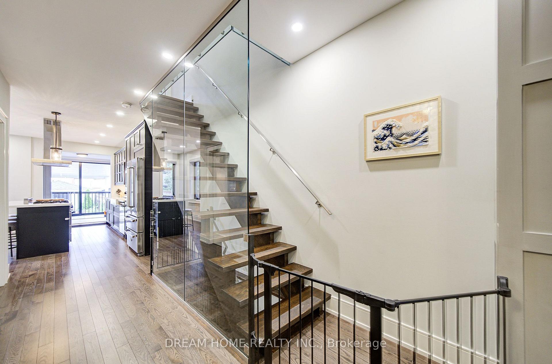 Photo 6 of 737 Shaw Street, Toronto, Palmerston-Little Italy — HOMEH
