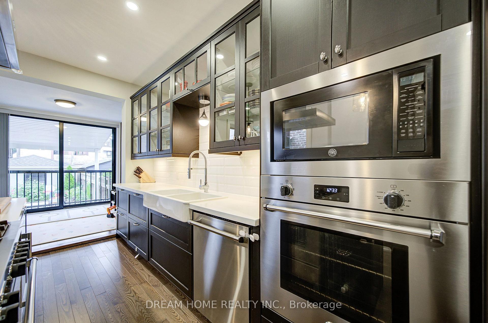 Photo 15 of 737 Shaw Street, Toronto, Palmerston-Little Italy — HOMEH