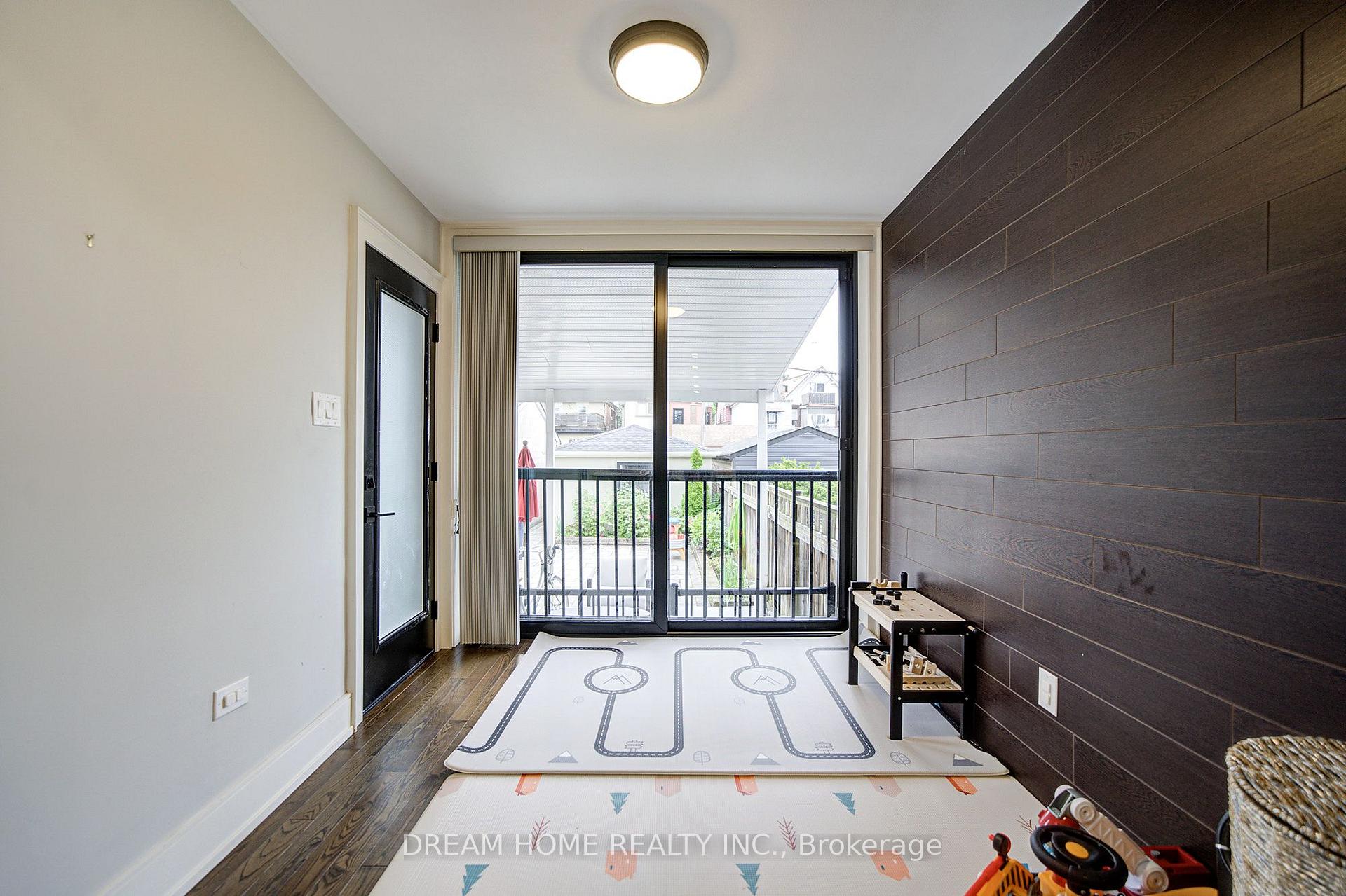 Photo 20 of 737 Shaw Street, Toronto, Palmerston-Little Italy — HOMEH