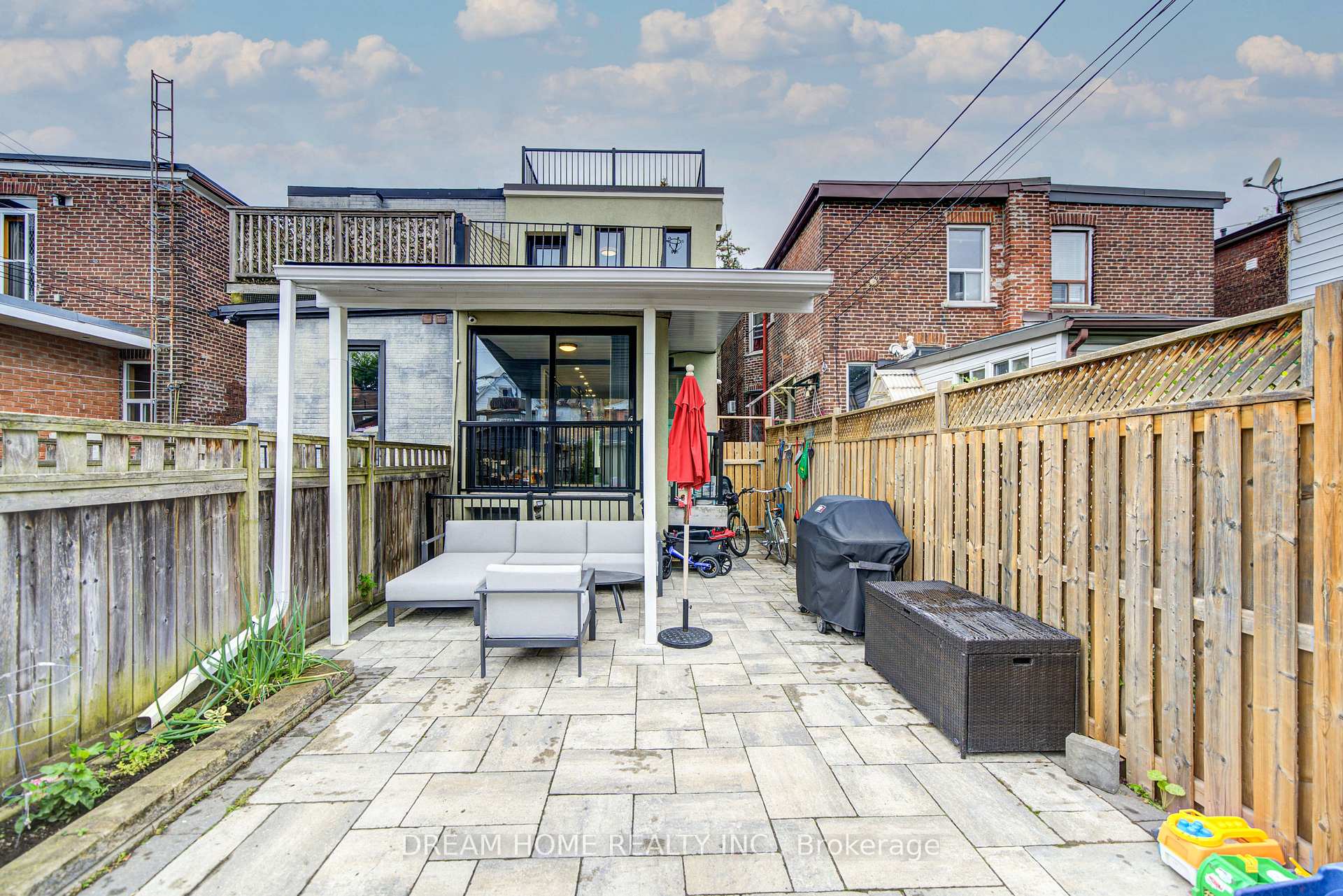 Photo 42 of 737 Shaw Street, Toronto, Palmerston-Little Italy — HOMEH