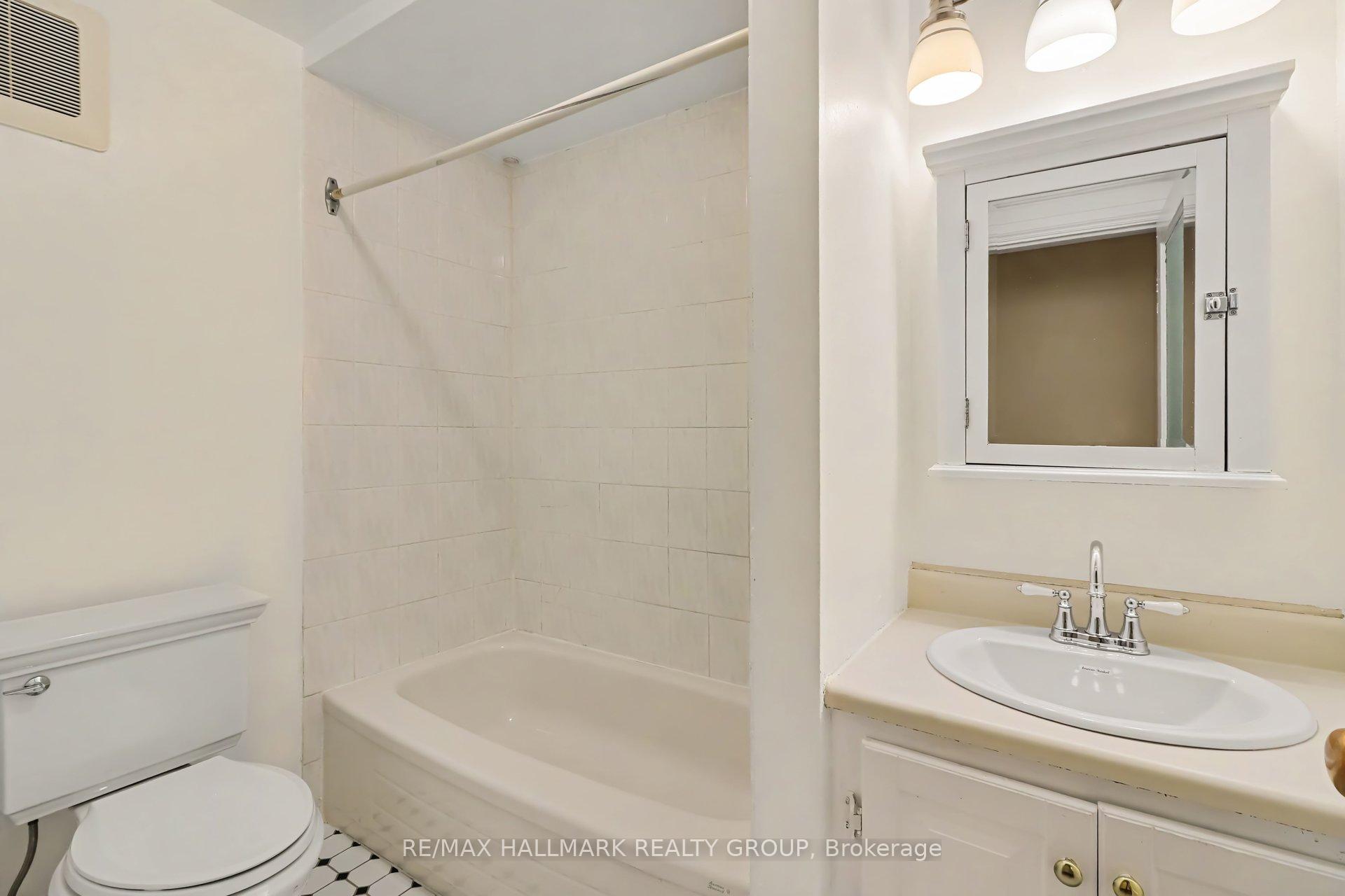 Photo 14 of Unit 13, 413 Elgin Street, Ottawa, Ottawa Centre/Golden Triangle — HOMEH