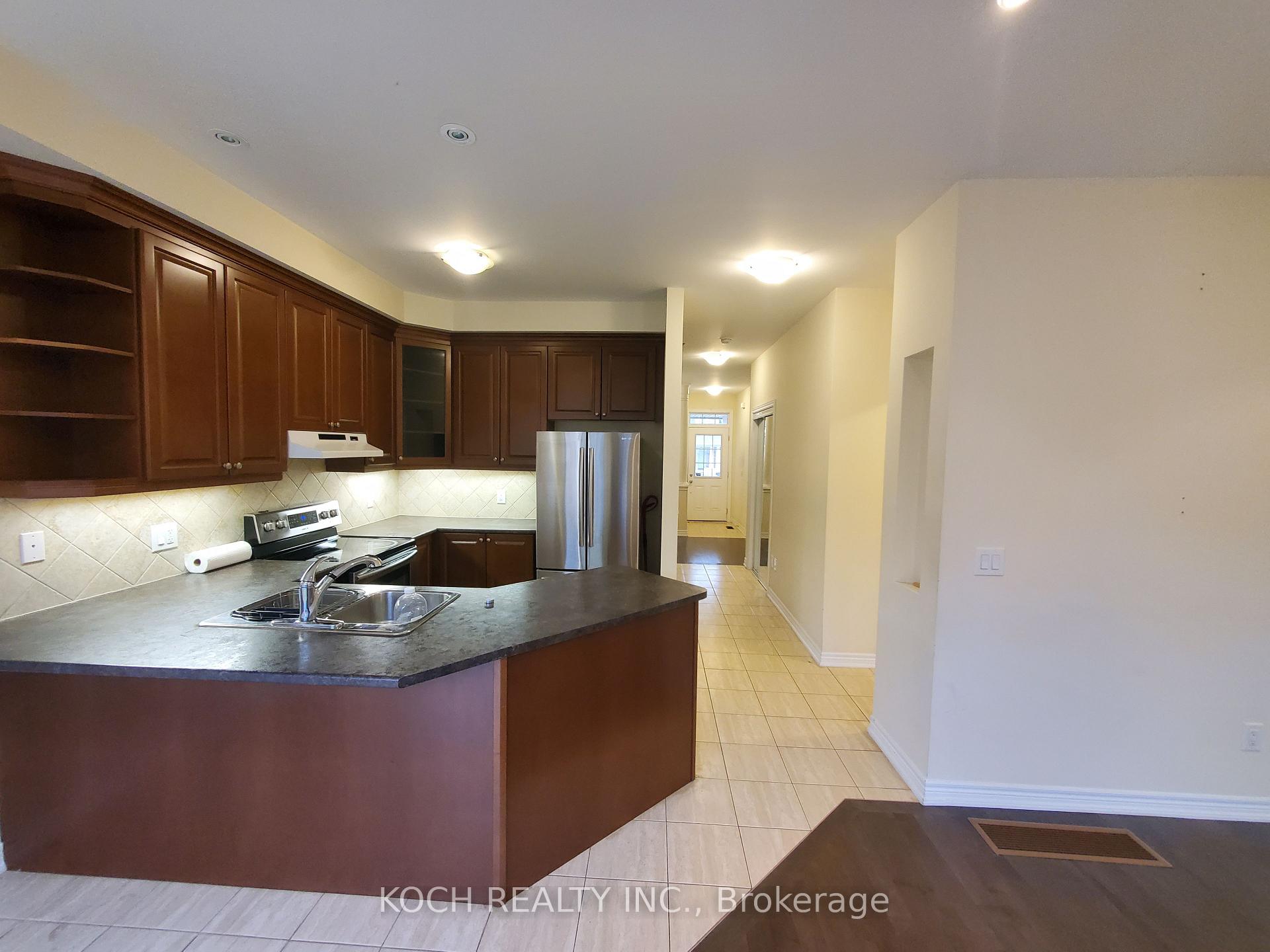 Photo 2 of 38 Thistle Avenue, Richmond Hill, Jefferson — HOMEH