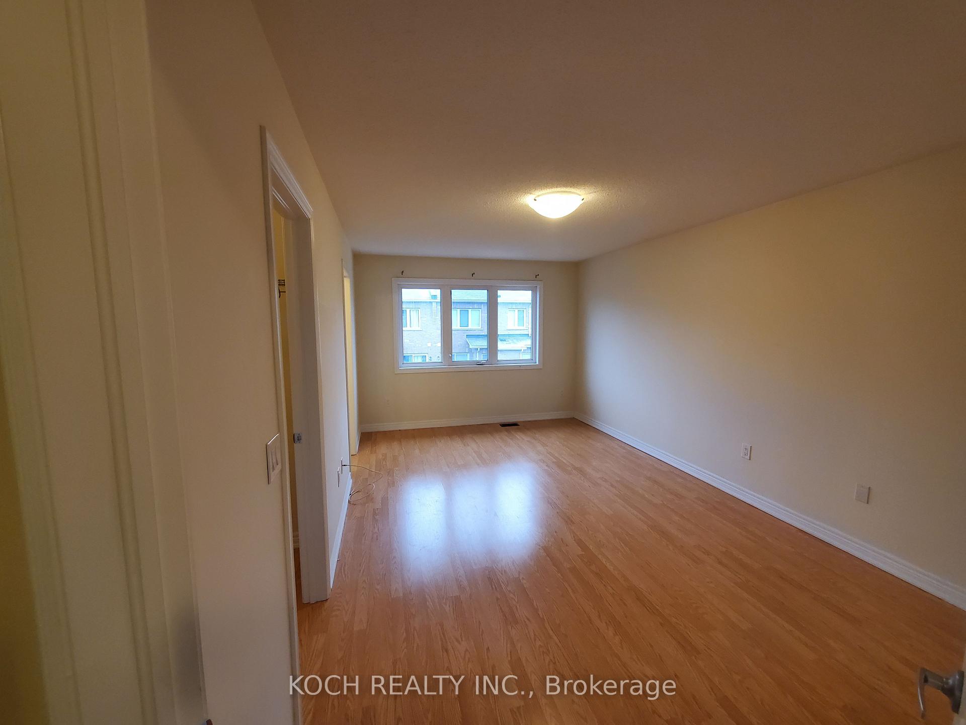 Photo 4 of 38 Thistle Avenue, Richmond Hill, Jefferson — HOMEH