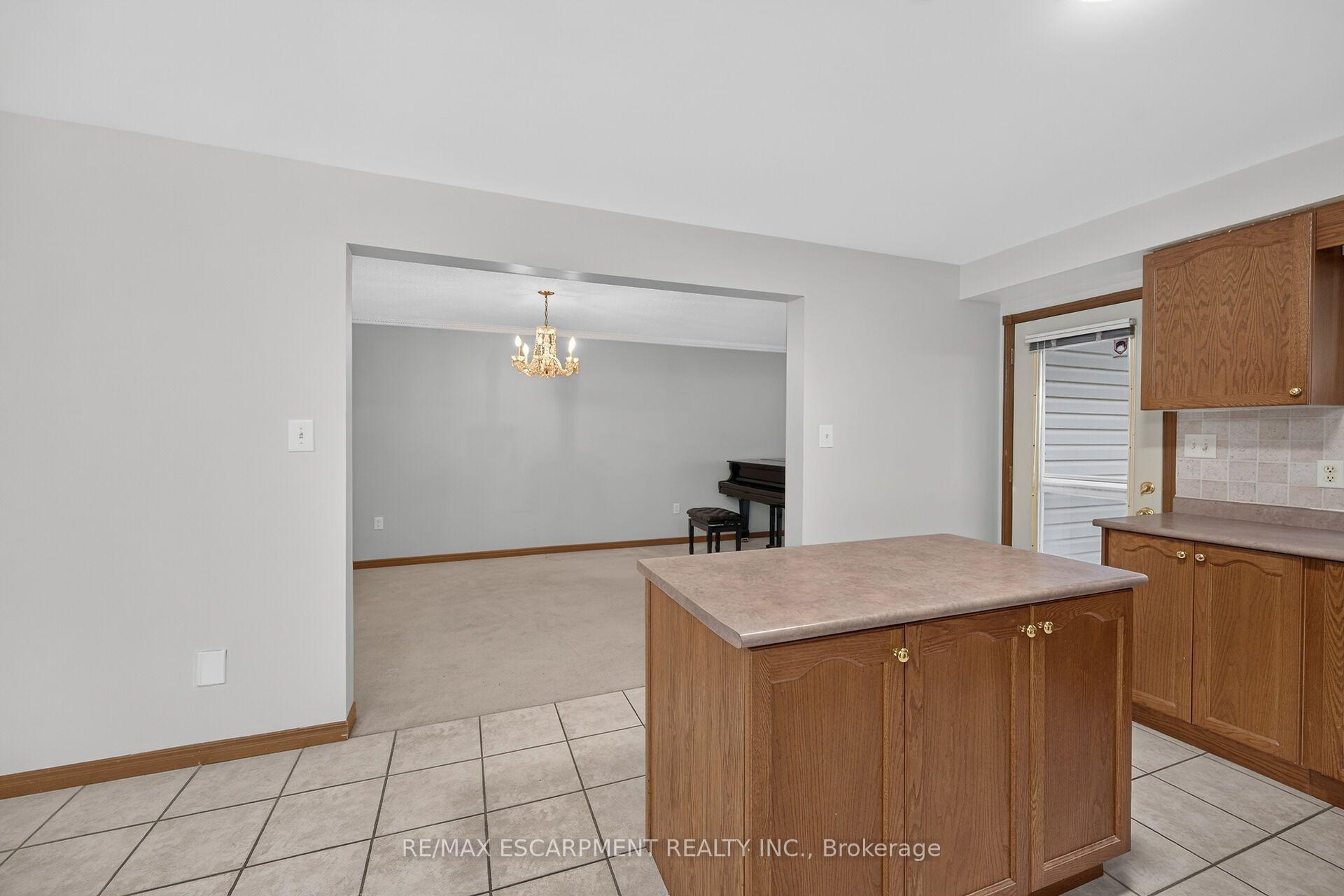 Photo 14 of 33 Brantdale Avenue, Hamilton, Southam — HOMEH