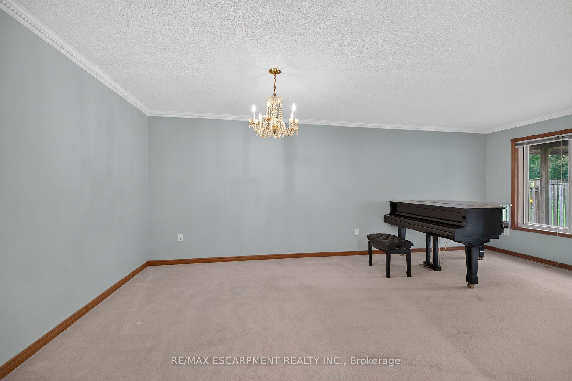 Photo 15 of 33 Brantdale Avenue, Hamilton, Southam — HOMEH