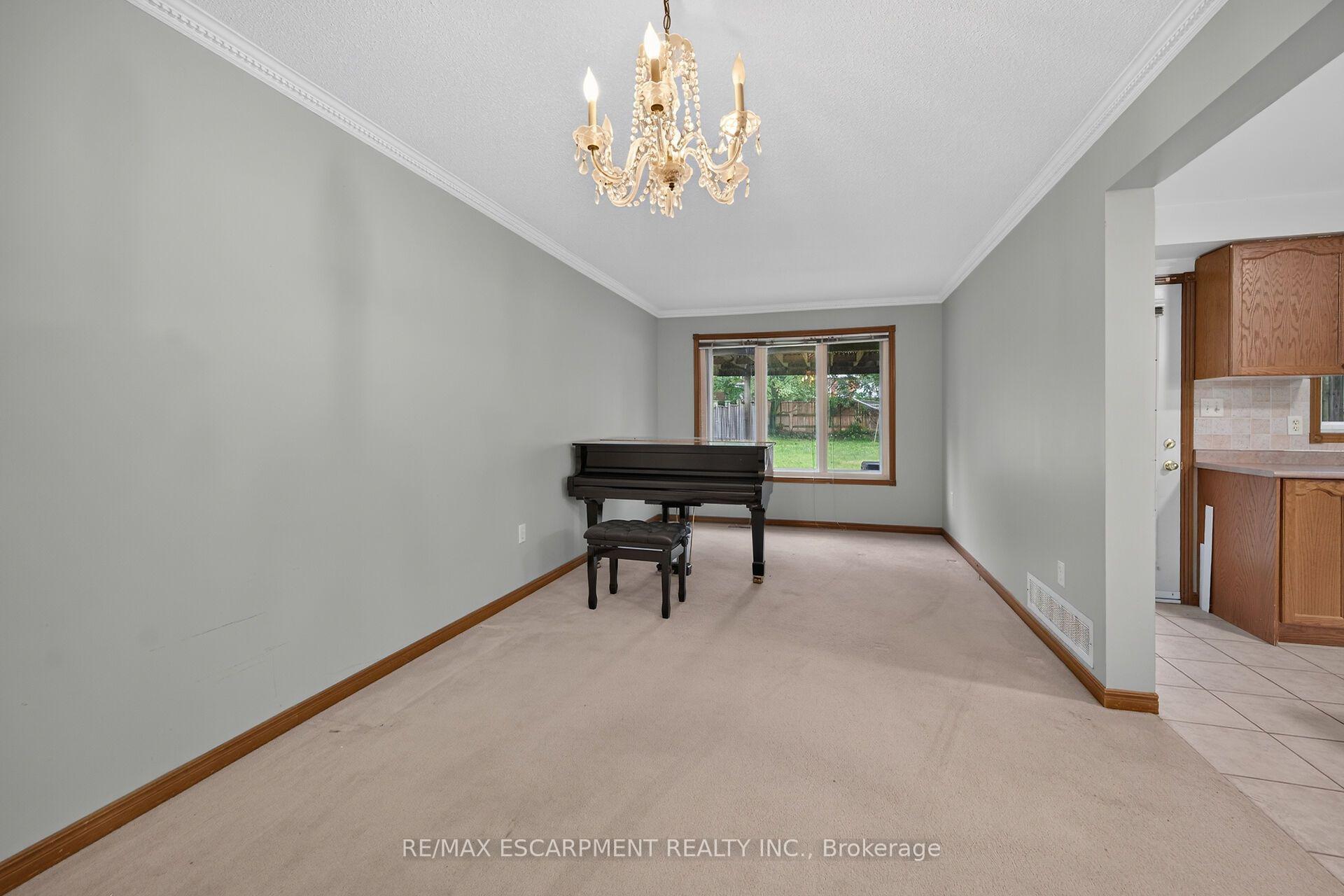 Photo 16 of 33 Brantdale Avenue, Hamilton, Southam — HOMEH