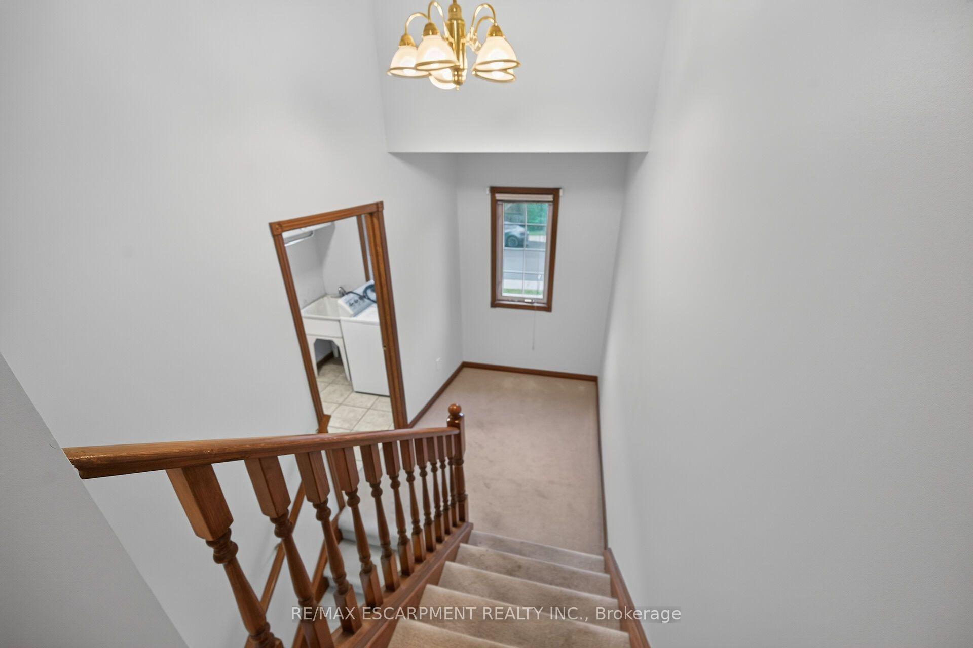 Photo 36 of 33 Brantdale Avenue, Hamilton, Southam — HOMEH