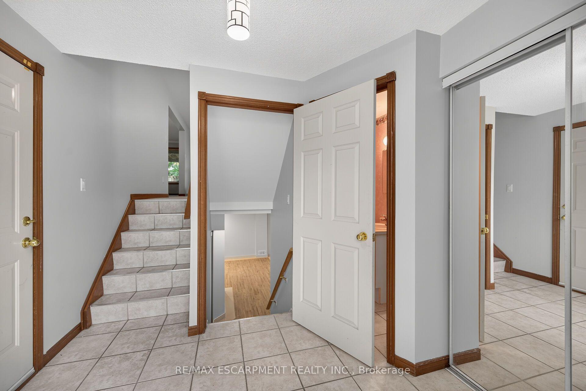 Photo 37 of 33 Brantdale Avenue, Hamilton, Southam — HOMEH