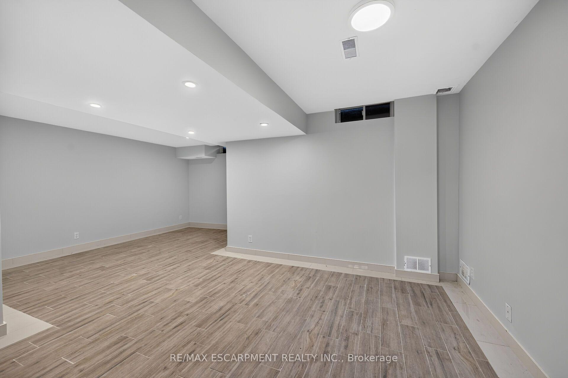 Photo 40 of 33 Brantdale Avenue, Hamilton, Southam — HOMEH
