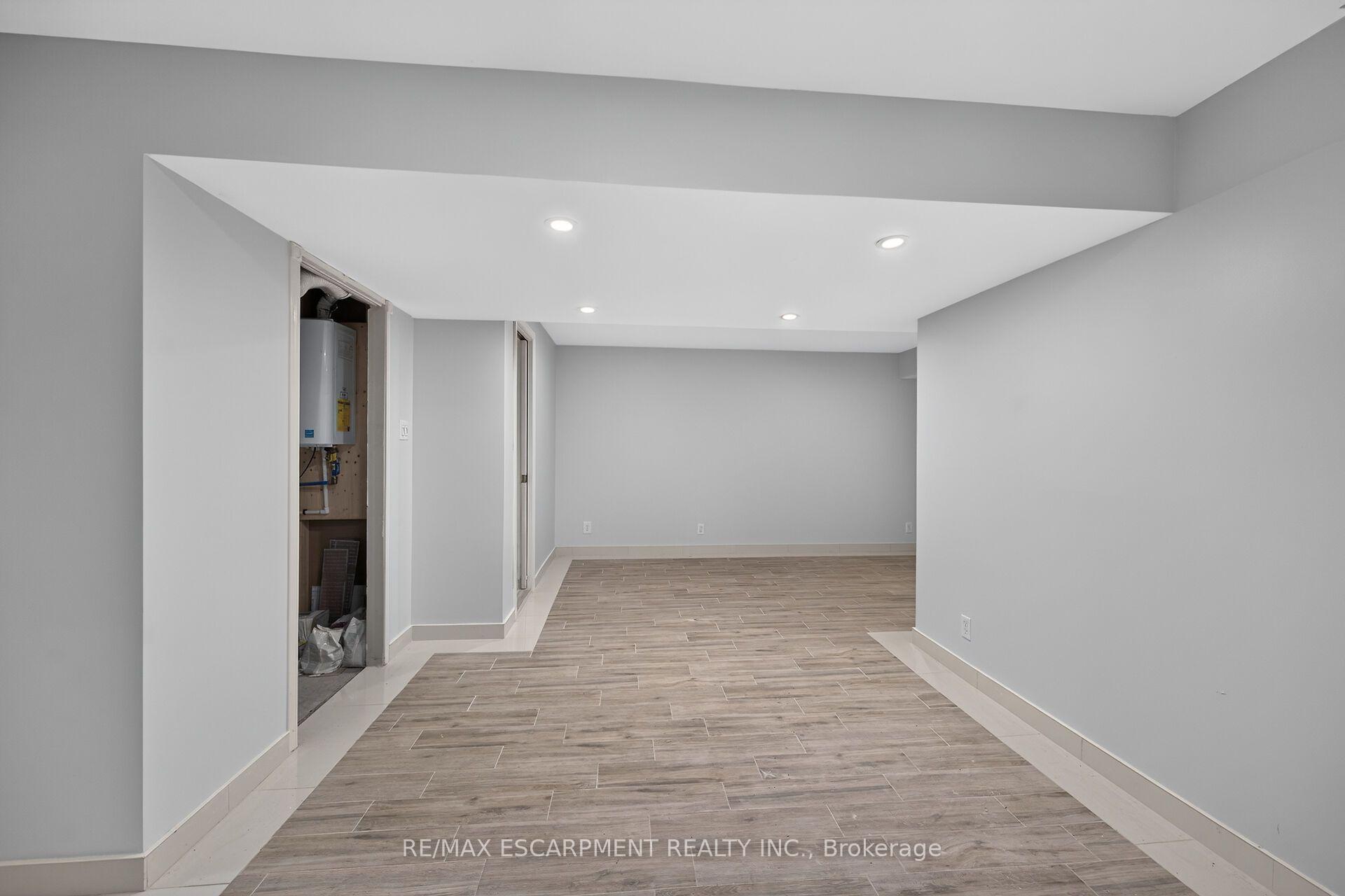 Photo 42 of 33 Brantdale Avenue, Hamilton, Southam — HOMEH