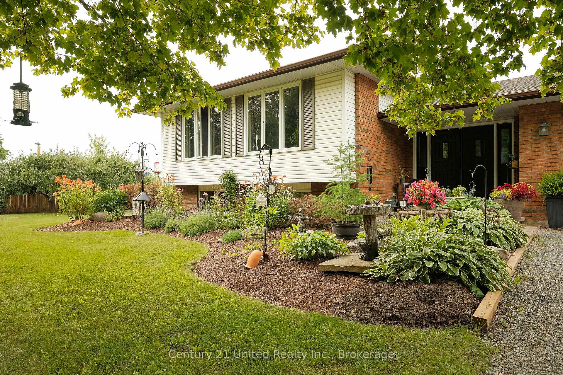 Photo 2 of 1118 5th Line, Selwyn — HOMEH