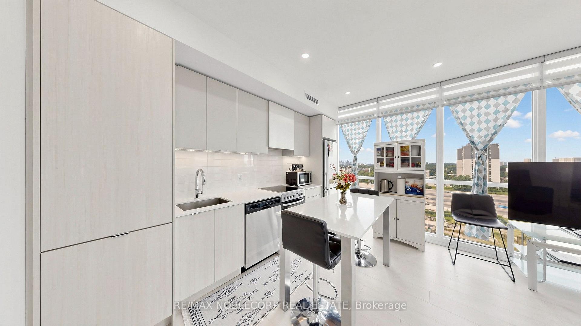 Photo 12 of Unit 1005, 10 Gibbs Road, Etobicoke, Islington-City Centre West — HOMEH