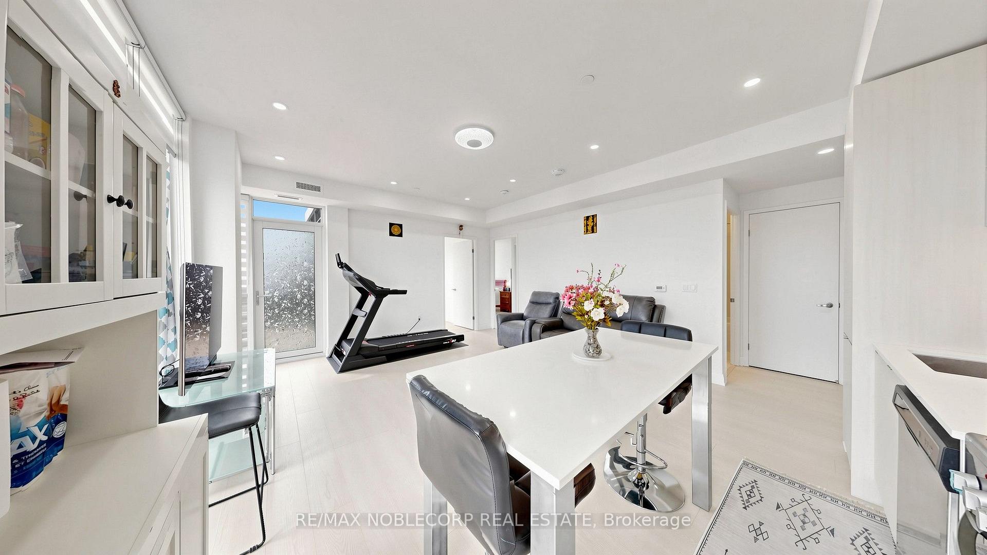 Photo 15 of Unit 1005, 10 Gibbs Road, Etobicoke, Islington-City Centre West — HOMEH