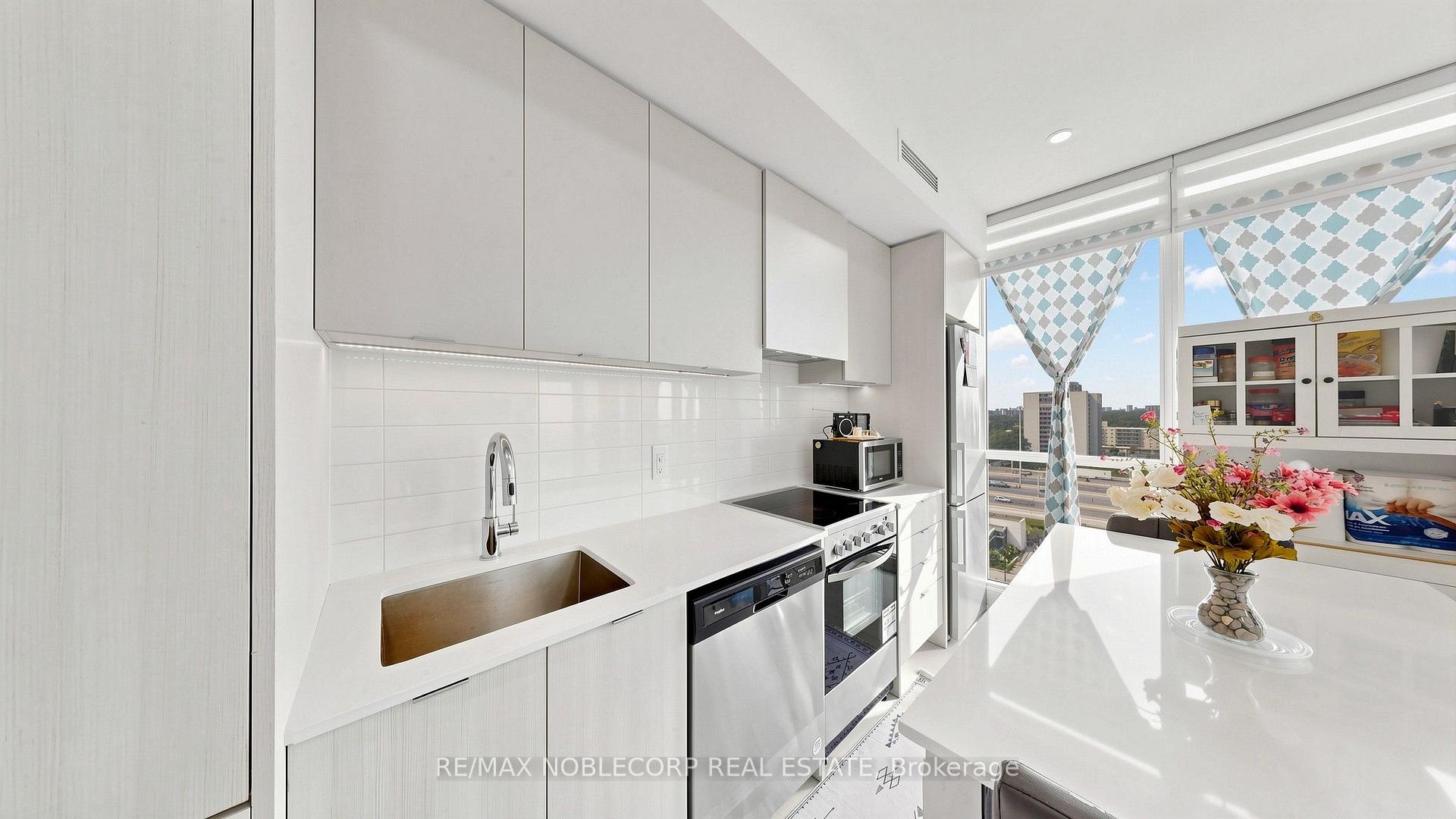Photo 16 of Unit 1005, 10 Gibbs Road, Etobicoke, Islington-City Centre West — HOMEH