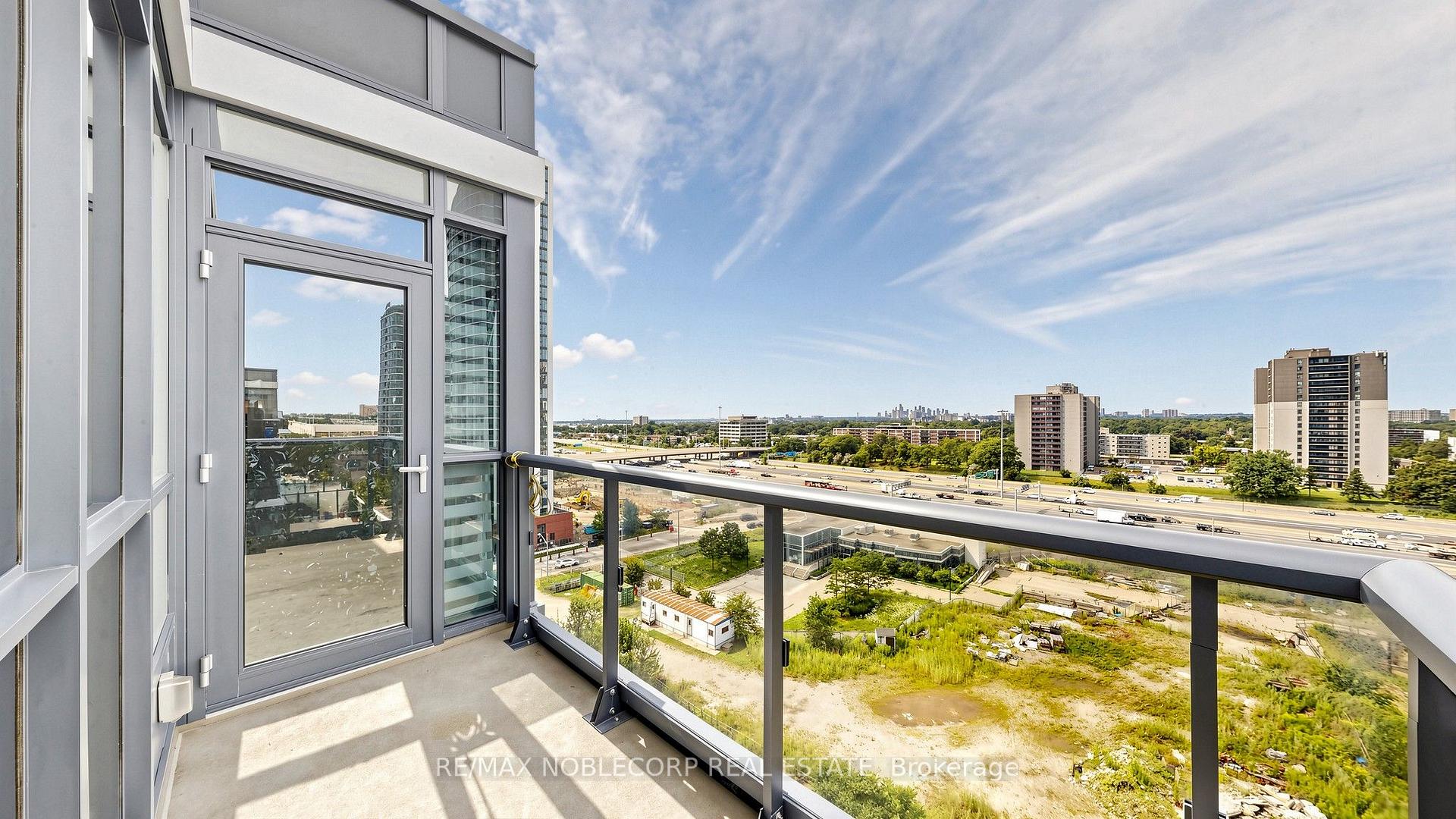 Photo 32 of Unit 1005, 10 Gibbs Road, Etobicoke, Islington-City Centre West — HOMEH
