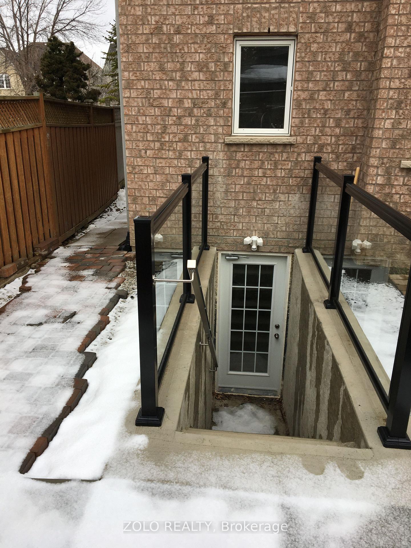 Photo 11 of Unit Basement, 5826 Summerside Drive, Mississauga, Churchill Meadows — HOMEH