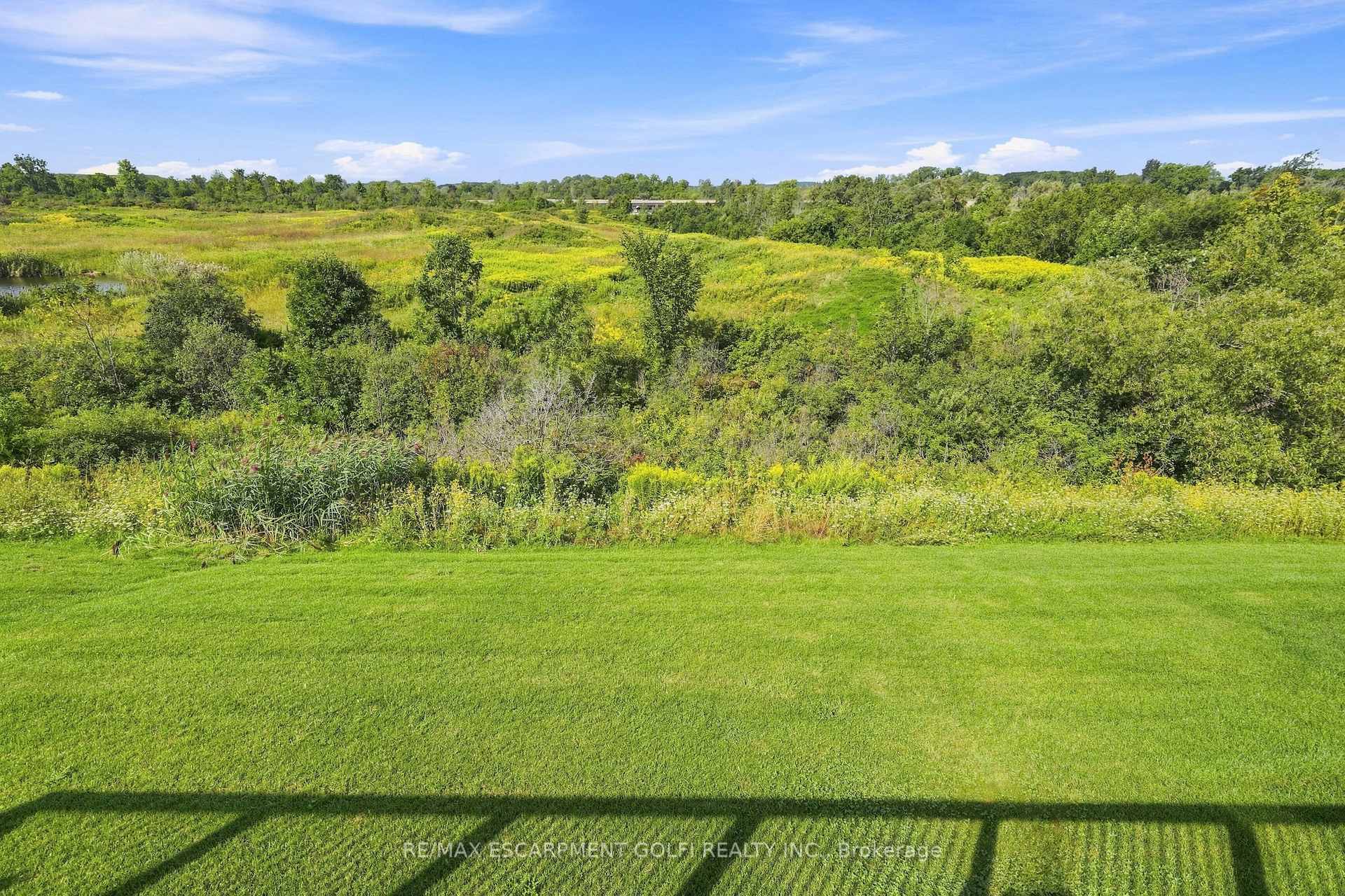 Photo 11 of 343 Old Course Trail, Welland, Hwy 406/Welland — HOMEH