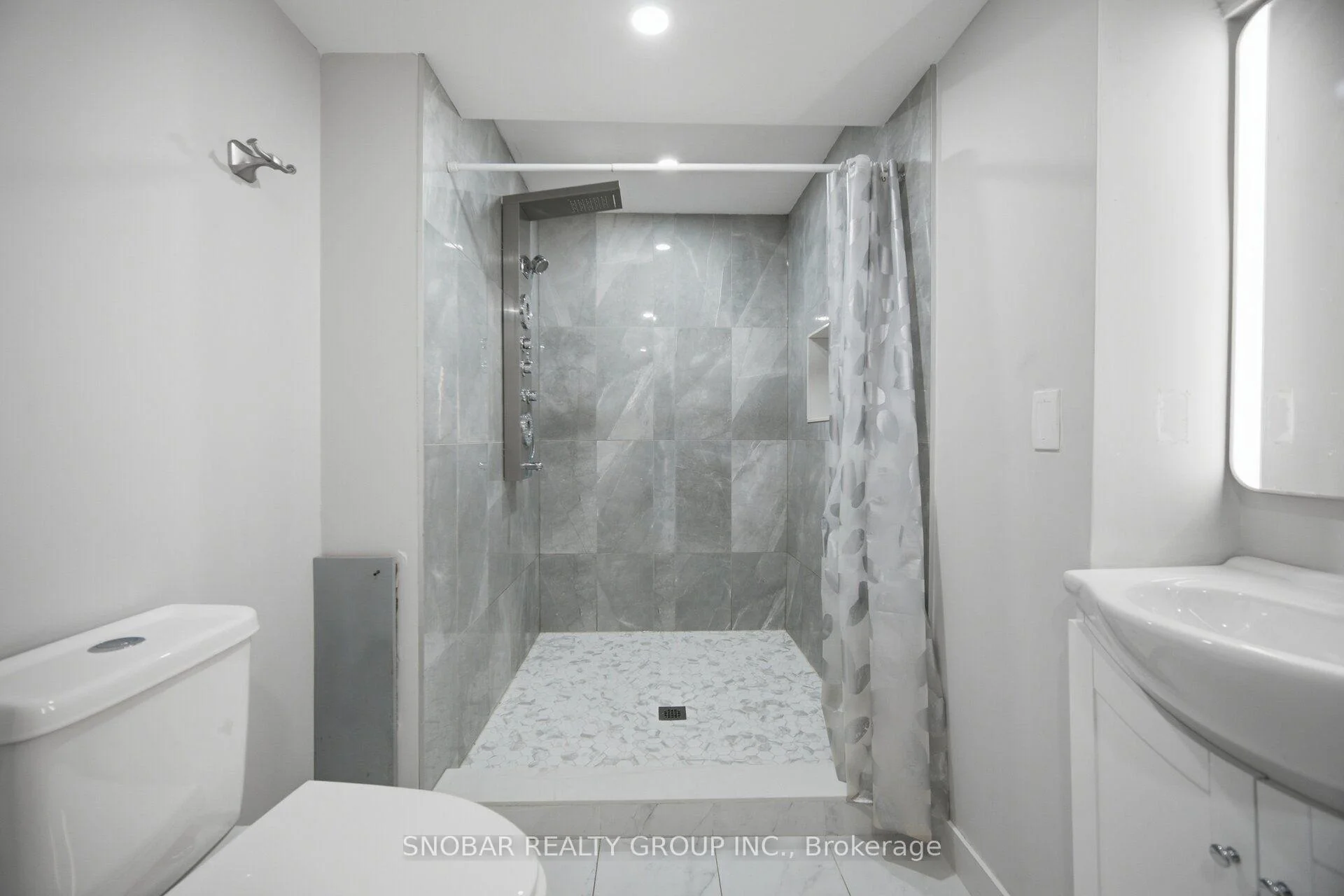Photo 32 of 5504 Ethan Drive, Mississauga, Churchill Meadows — HOMEH