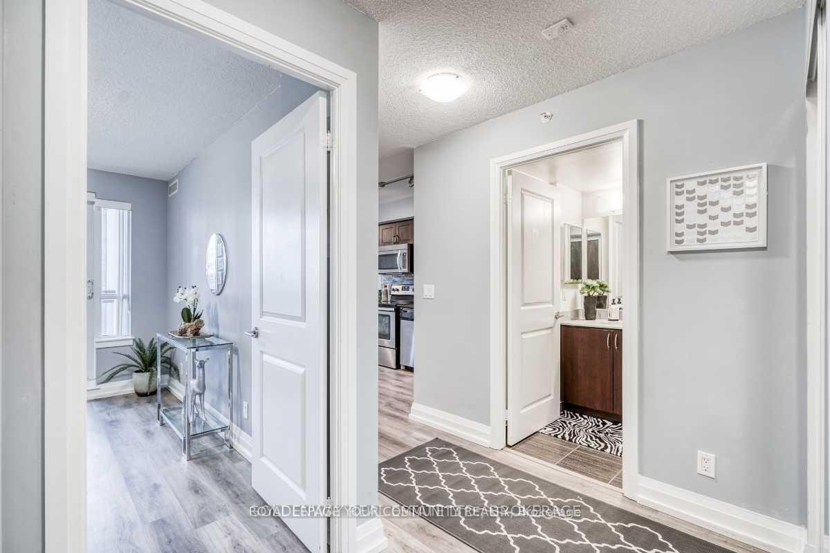 Photo 4 of Unit 315, 370 Highway 7 E, Richmond Hill, Doncrest — HOMEH