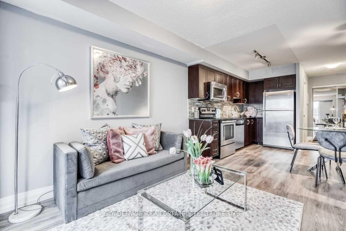 Photo 7 of Unit 315, 370 Highway 7 E, Richmond Hill, Doncrest — HOMEH