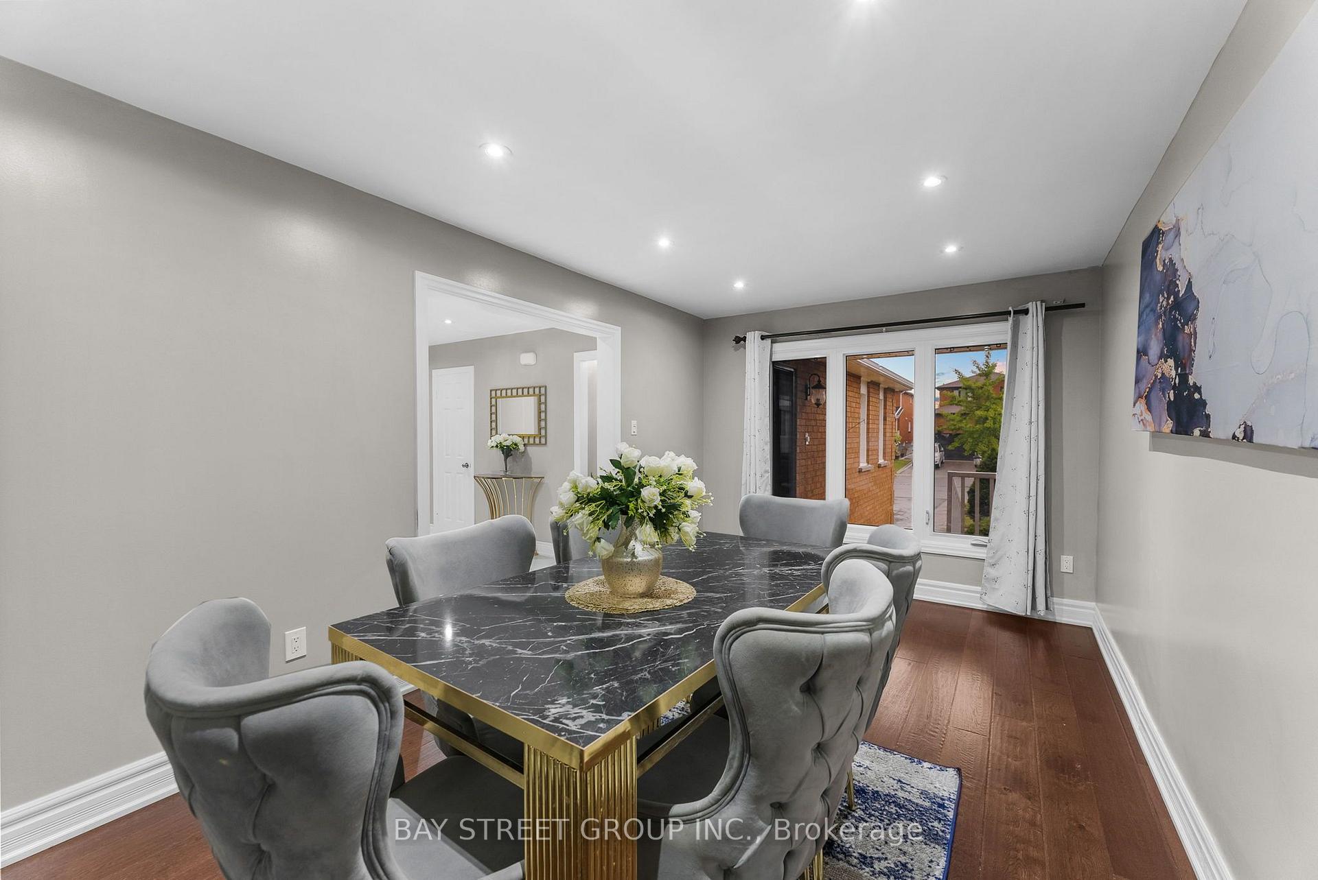 Photo 49 of 34 Lamp Crescent, Vaughan, West Woodbridge — HOMEH