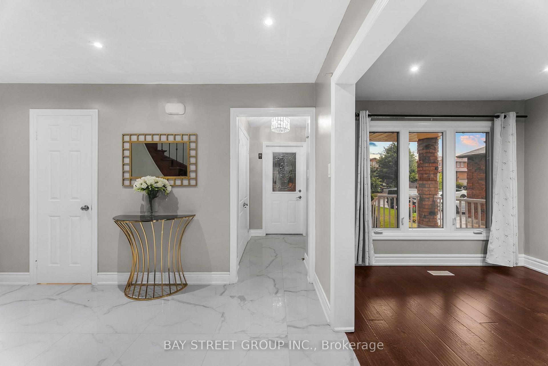 Photo 53 of 34 Lamp Crescent, Vaughan, West Woodbridge — HOMEH