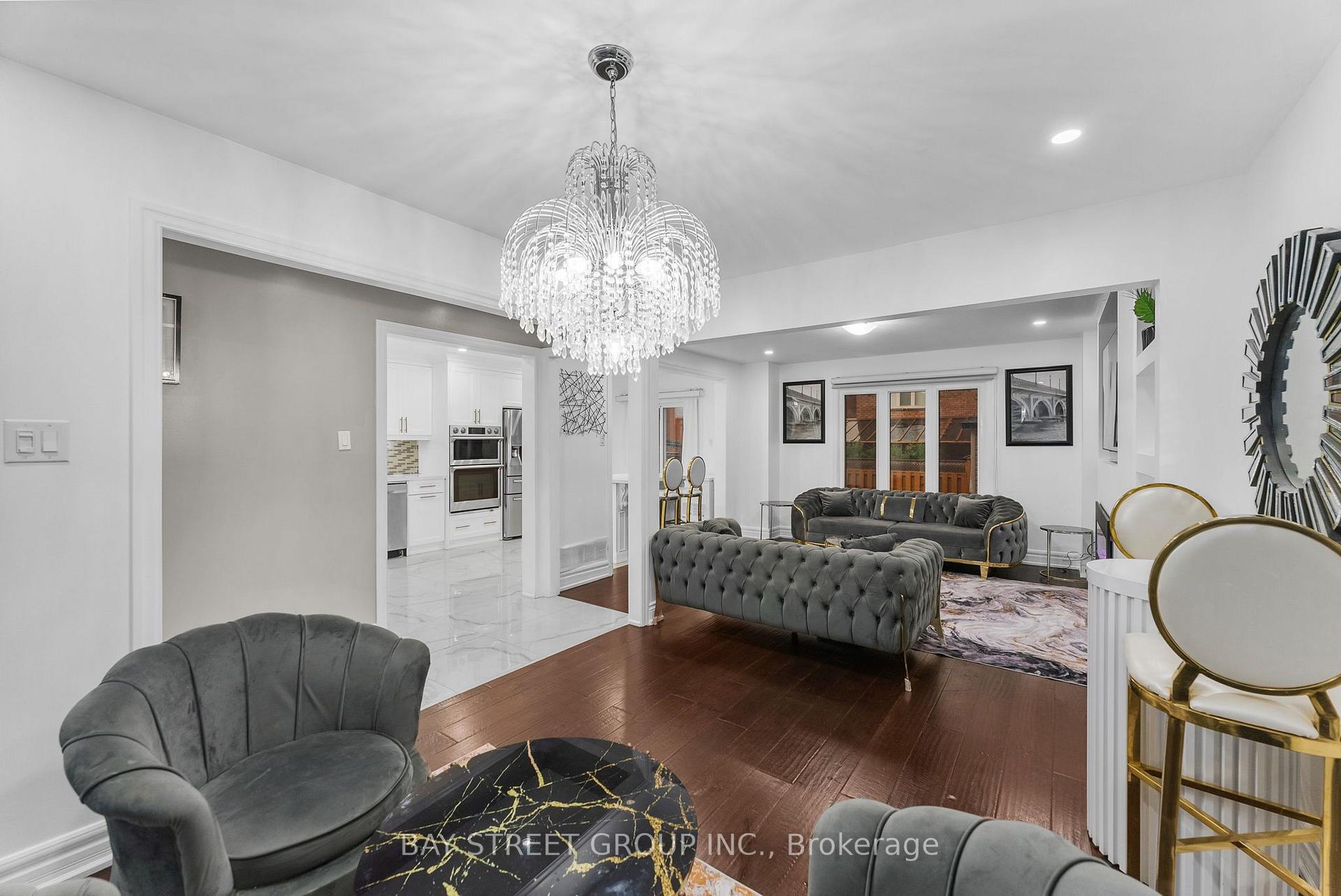 Photo 57 of 34 Lamp Crescent, Vaughan, West Woodbridge — HOMEH