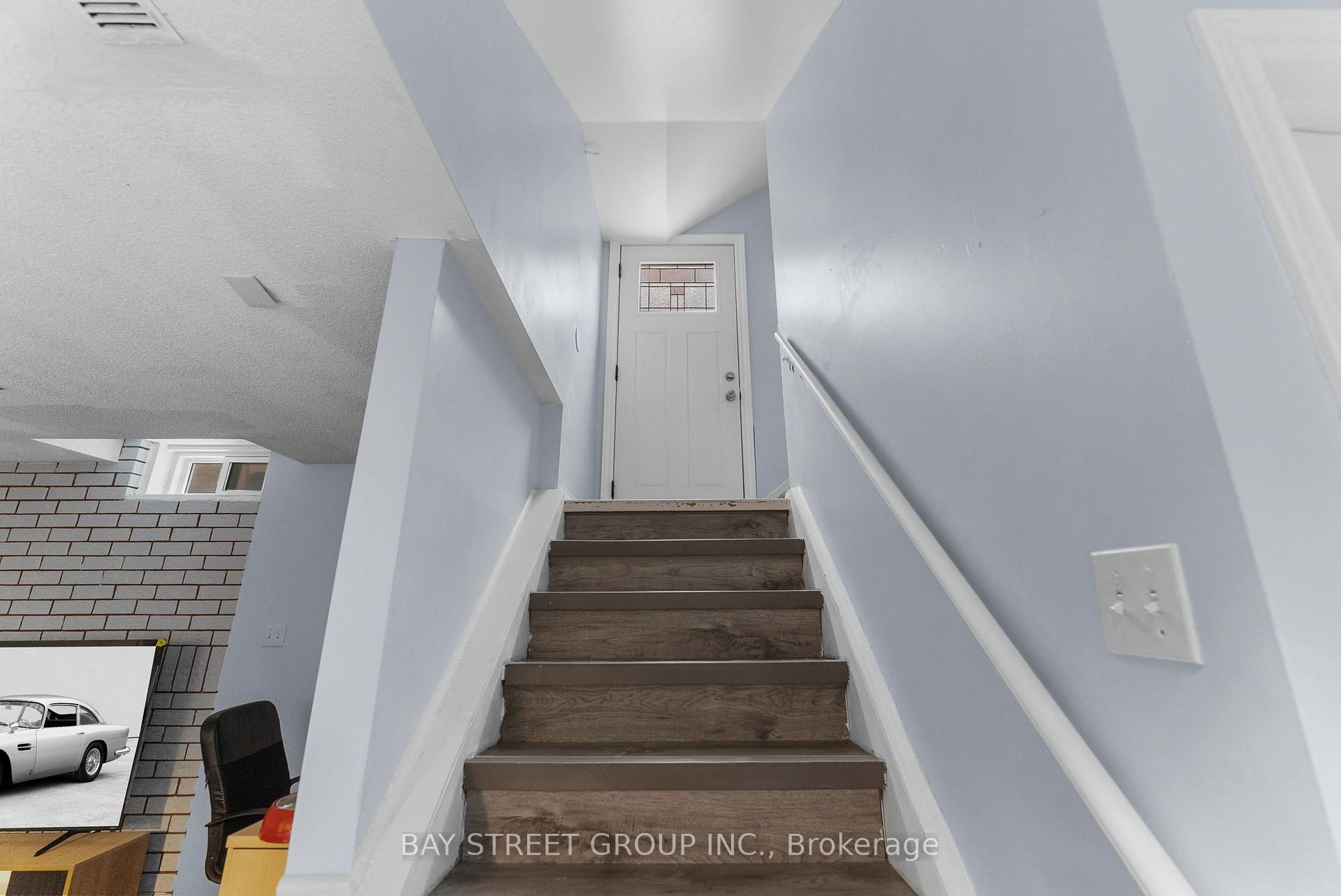 Photo 88 of 34 Lamp Crescent, Vaughan, West Woodbridge — HOMEH