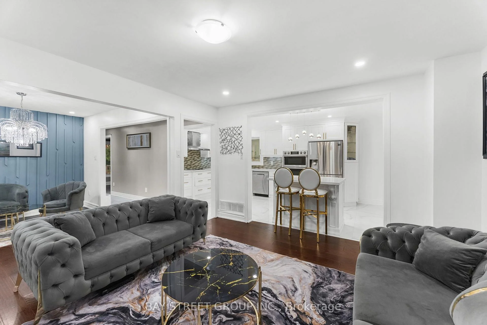 Photo 14 of 34 Lamp Crescent, Vaughan, West Woodbridge — HOMEH