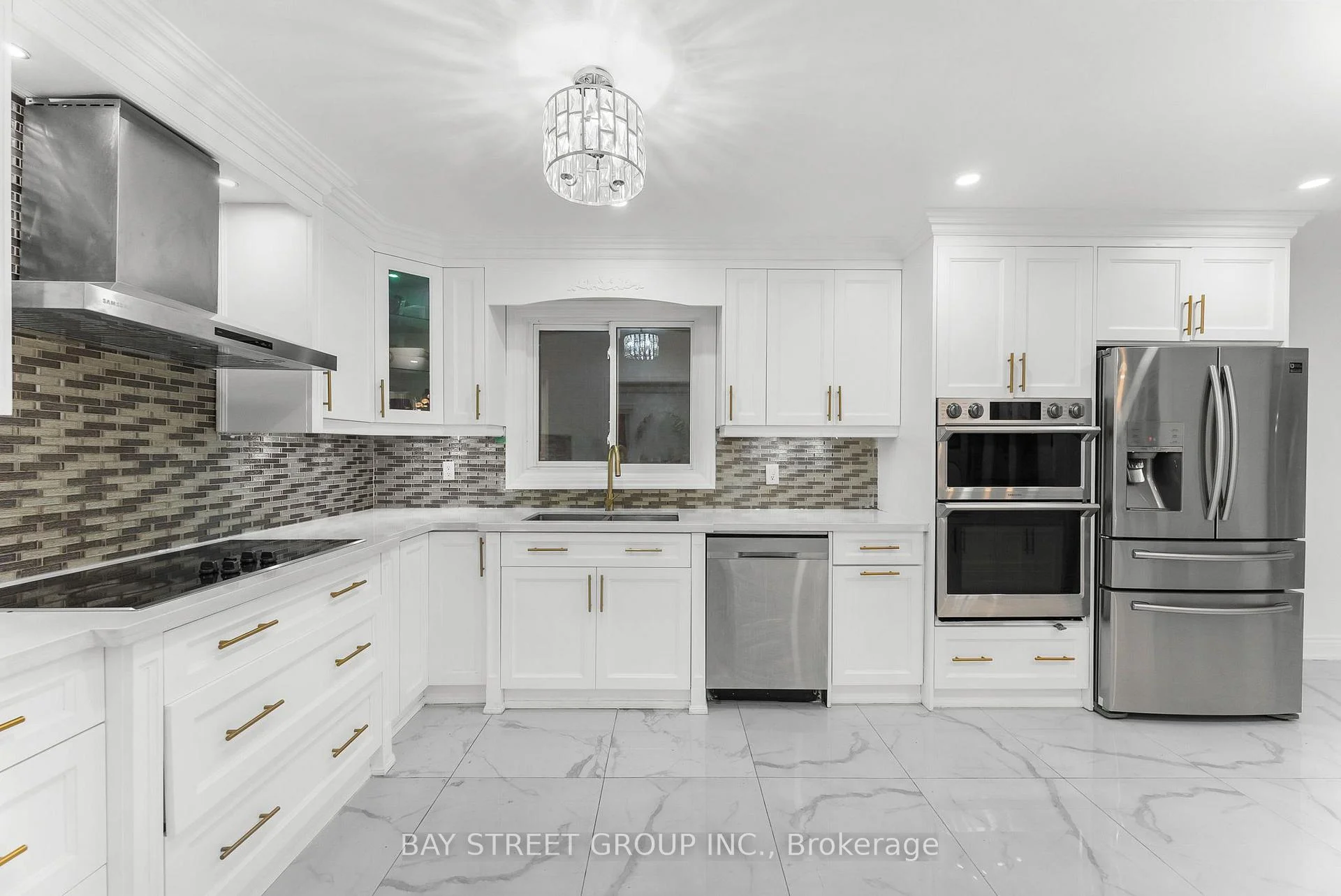 Photo 18 of 34 Lamp Crescent, Vaughan, West Woodbridge — HOMEH