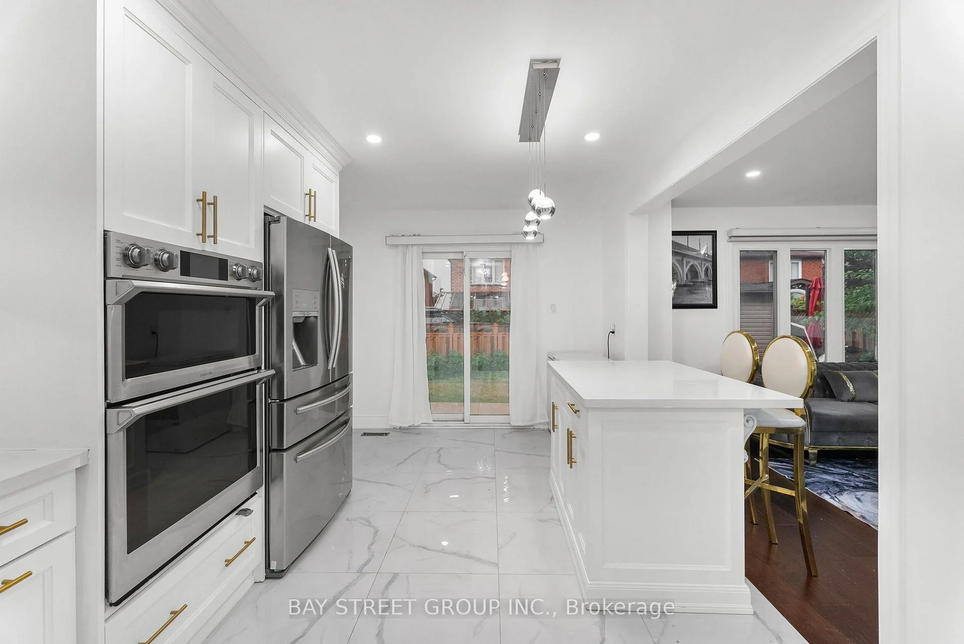 Photo 20 of 34 Lamp Crescent, Vaughan, West Woodbridge — HOMEH