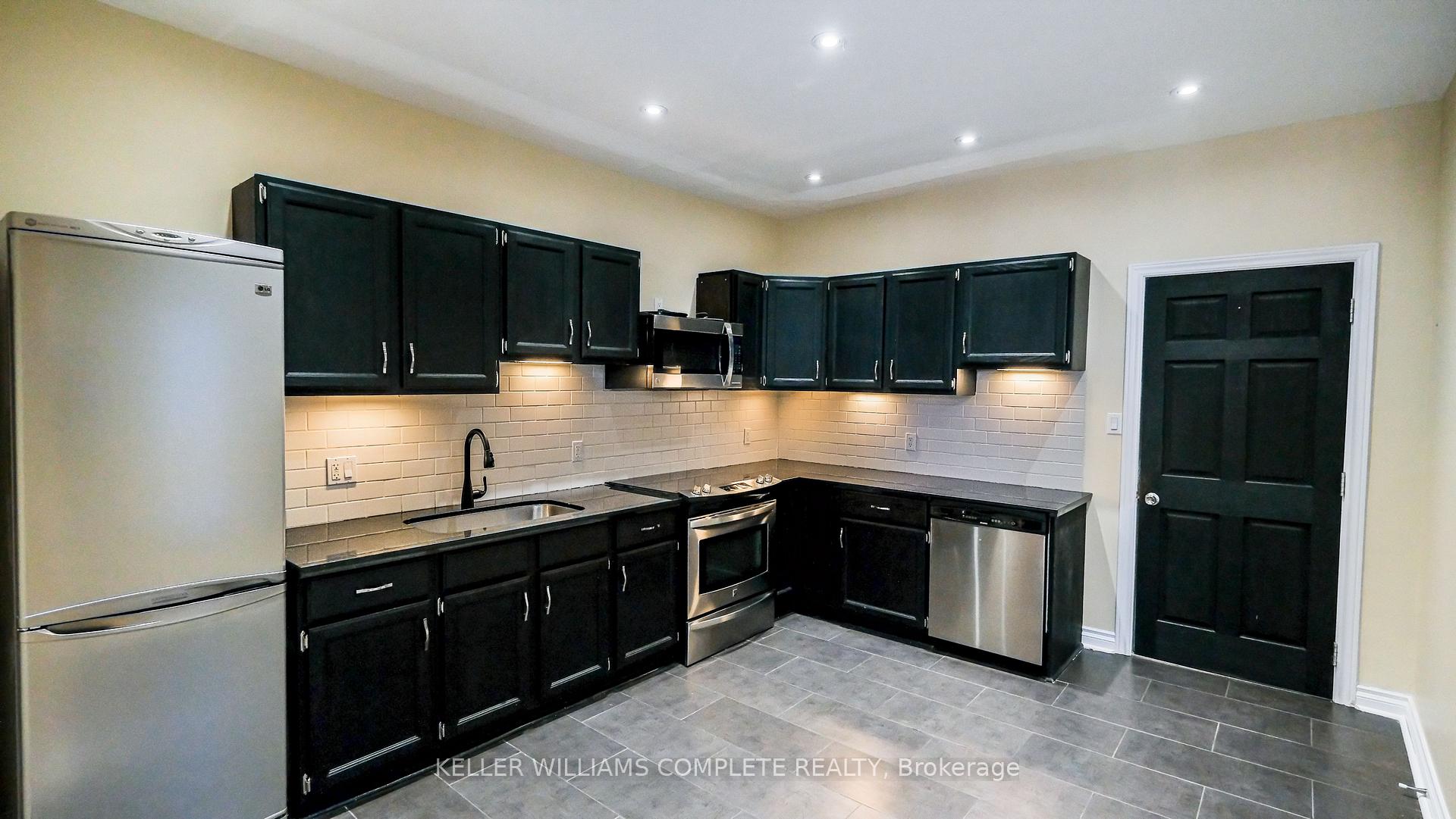 Photo 13 of 119 Markland Street, Hamilton, Durand — HOMEH