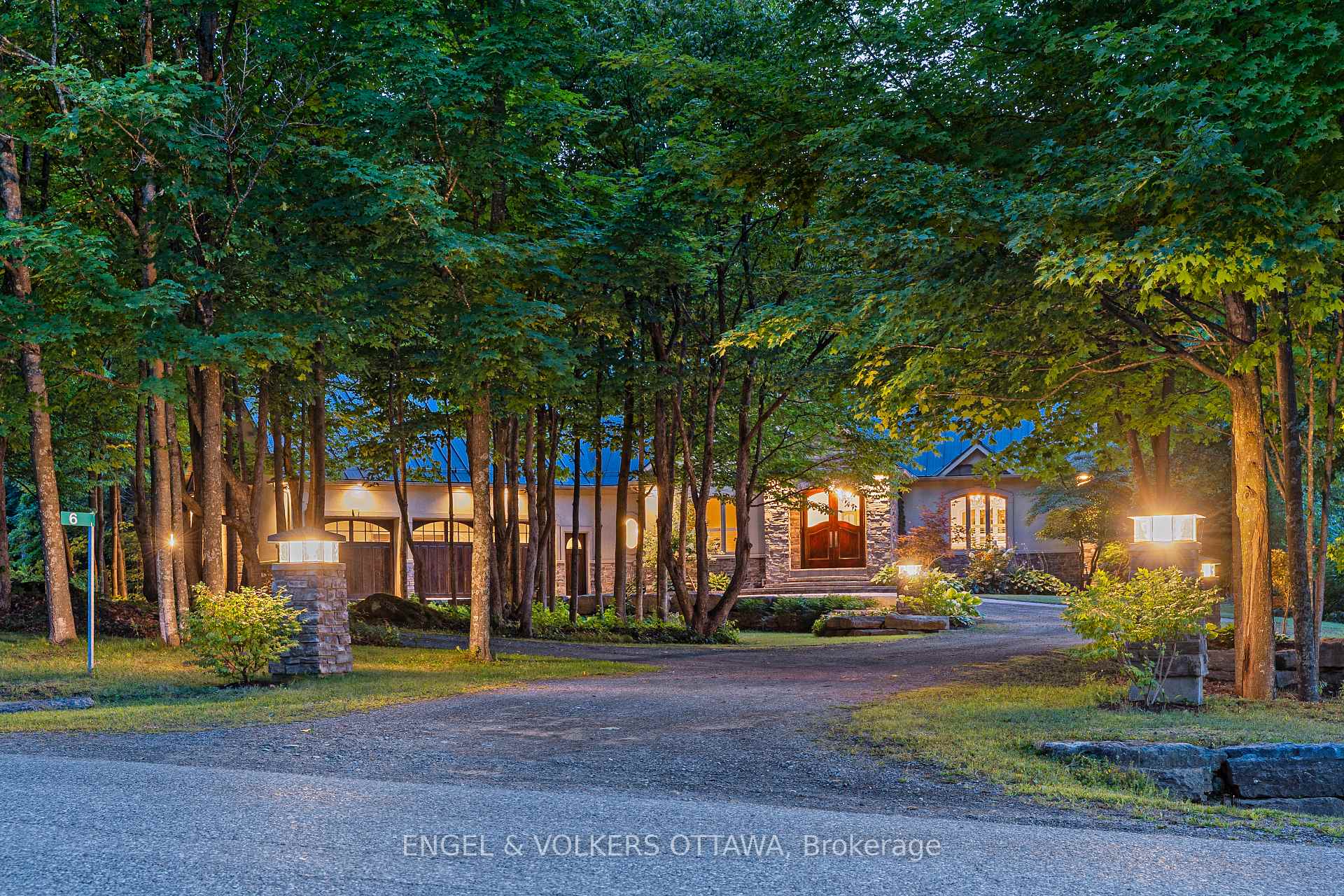 Photo 3 of 6 Marchvale Drive, Ottawa, Kanata - Kanata Lakes/Heritage Hills — HOMEH