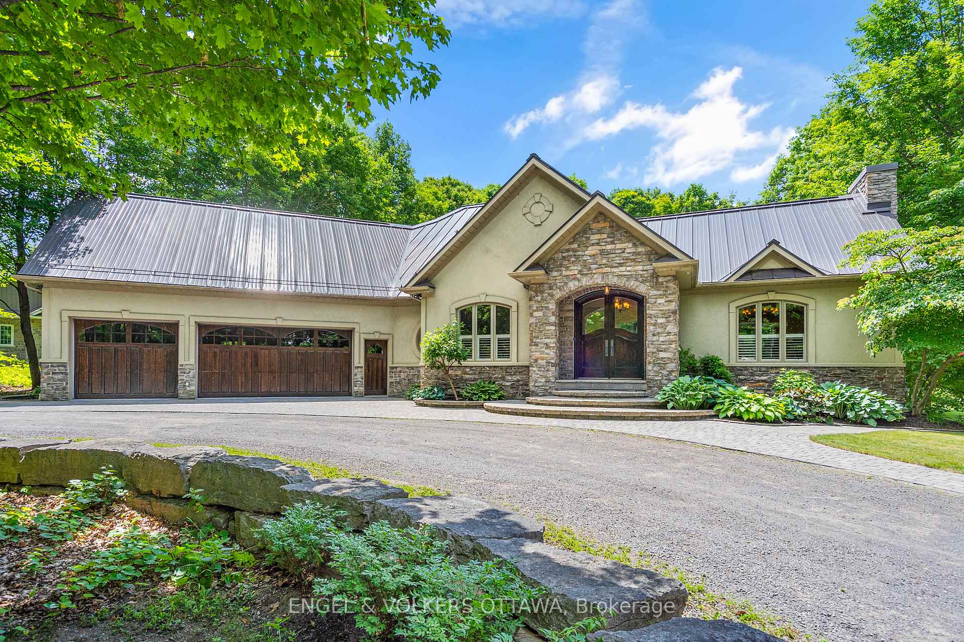 Photo 6 of 6 Marchvale Drive, Ottawa, Kanata - Kanata Lakes/Heritage Hills — HOMEH