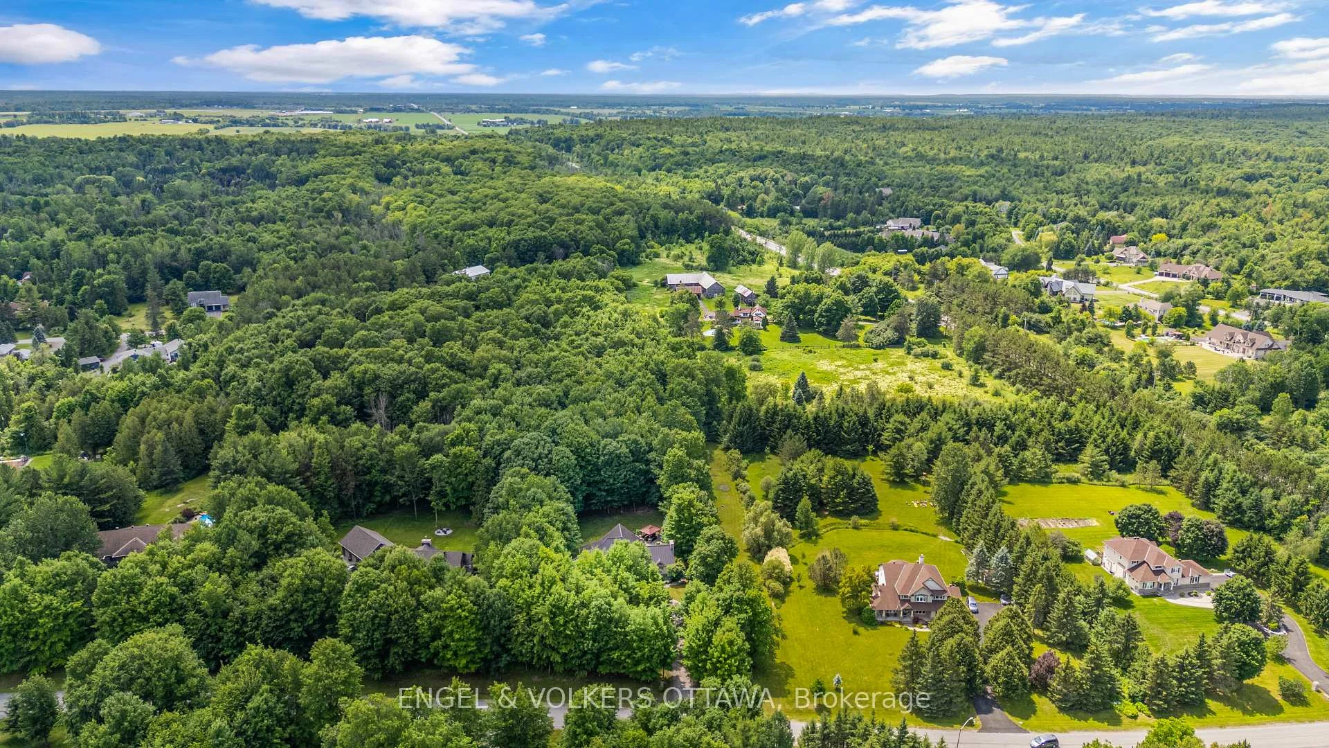 Photo 4 of 6 Marchvale Drive, Ottawa, Kanata - Kanata Lakes/Heritage Hills — HOMEH
