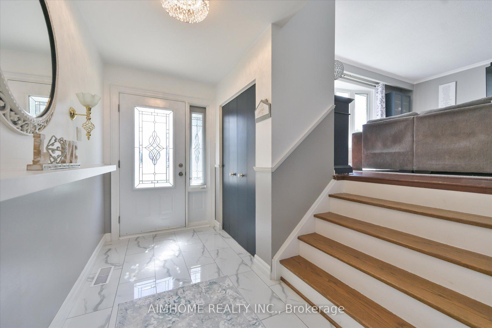 Photo 5 of 232 McMurchy Avenue, Brampton, Brampton South — HOMEH