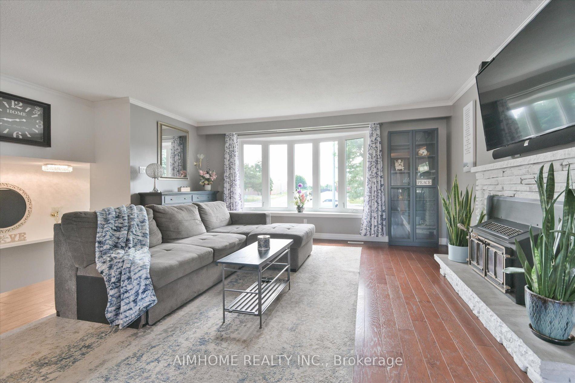 Photo 7 of 232 McMurchy Avenue, Brampton, Brampton South — HOMEH