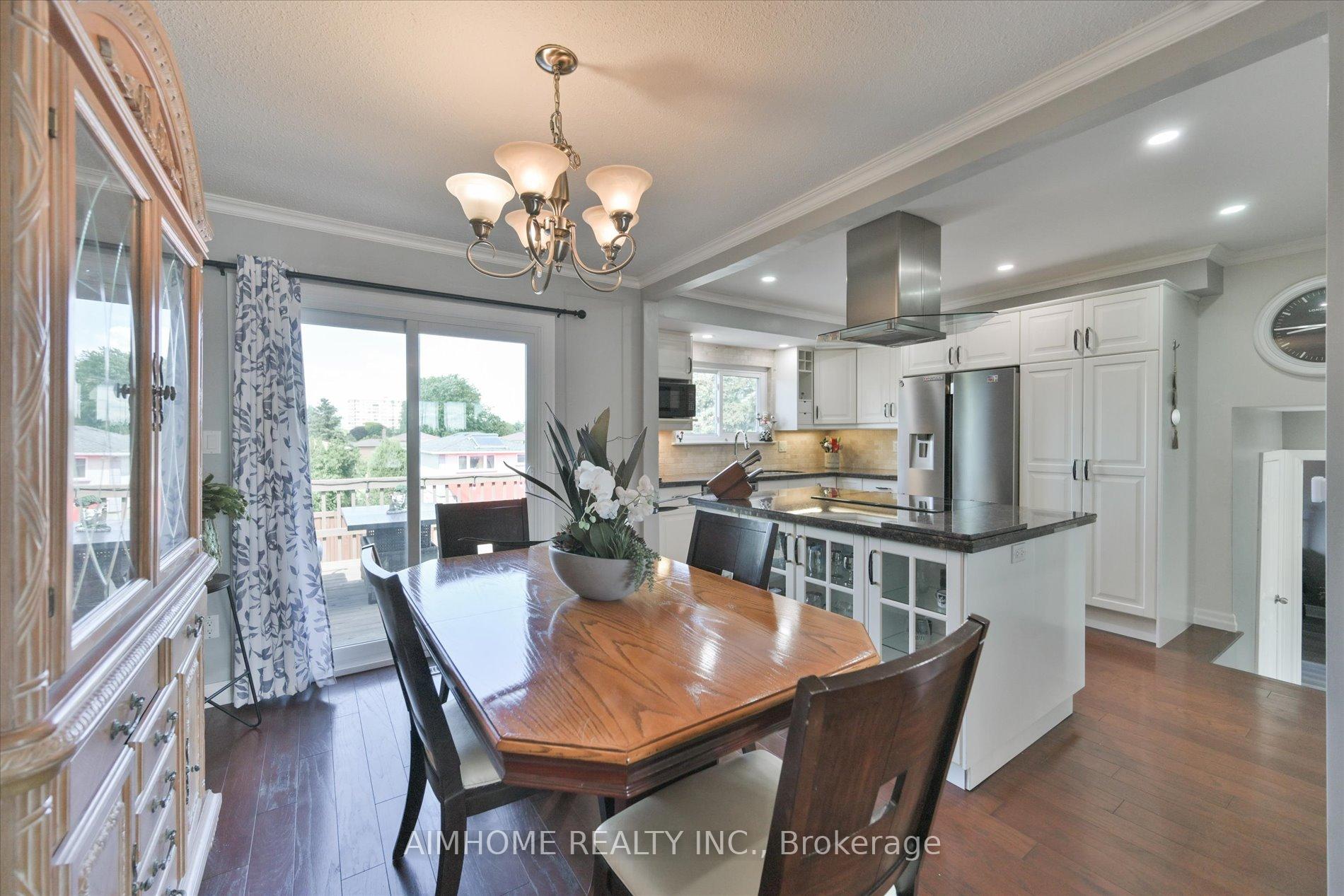 Photo 10 of 232 McMurchy Avenue, Brampton, Brampton South — HOMEH