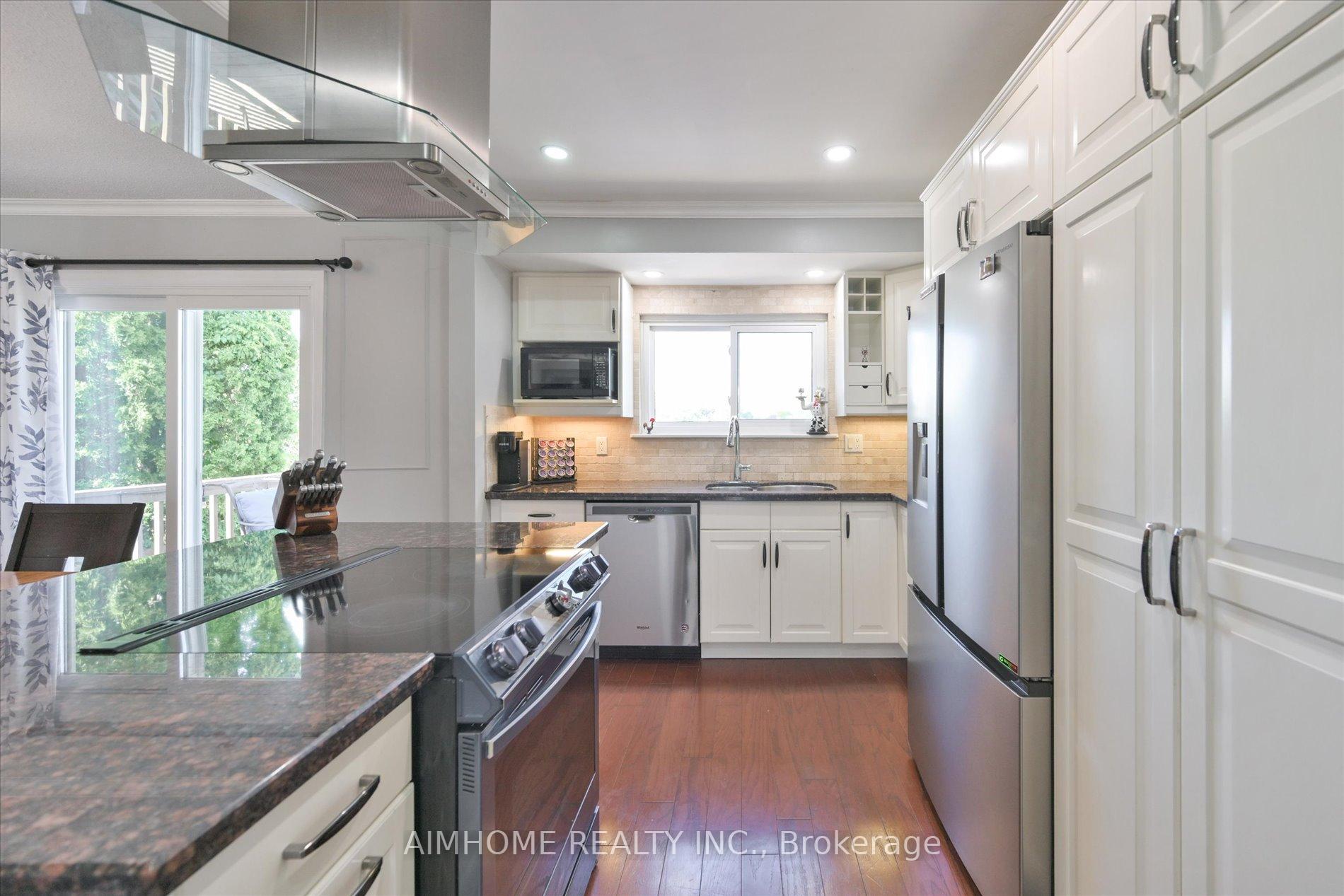 Photo 13 of 232 McMurchy Avenue, Brampton, Brampton South — HOMEH