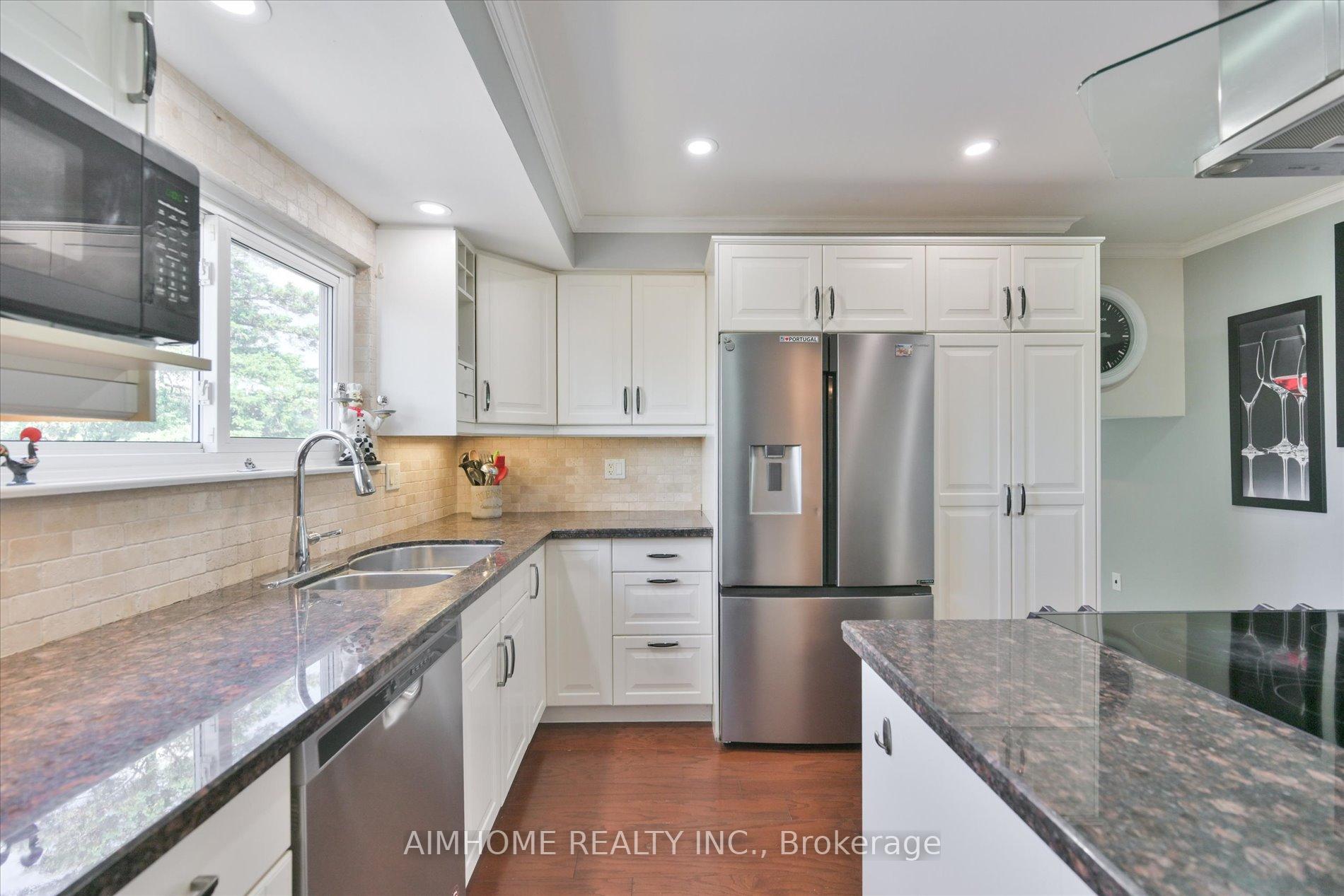 Photo 15 of 232 McMurchy Avenue, Brampton, Brampton South — HOMEH