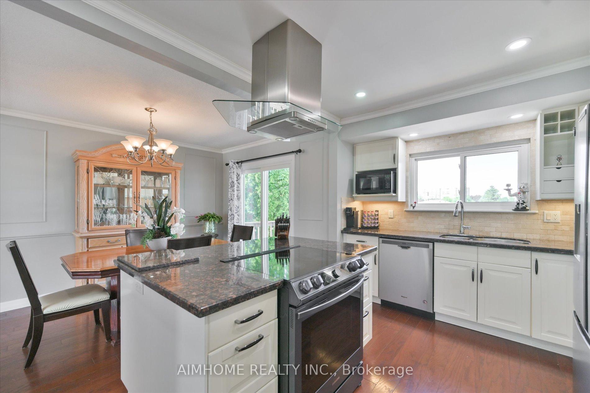 Photo 16 of 232 McMurchy Avenue, Brampton, Brampton South — HOMEH