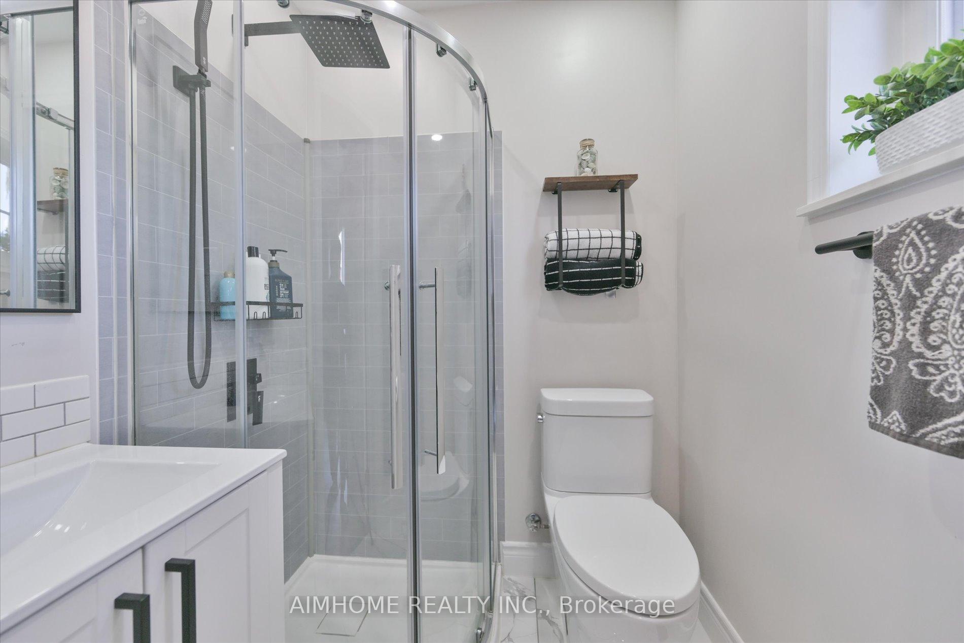 Photo 26 of 232 McMurchy Avenue, Brampton, Brampton South — HOMEH