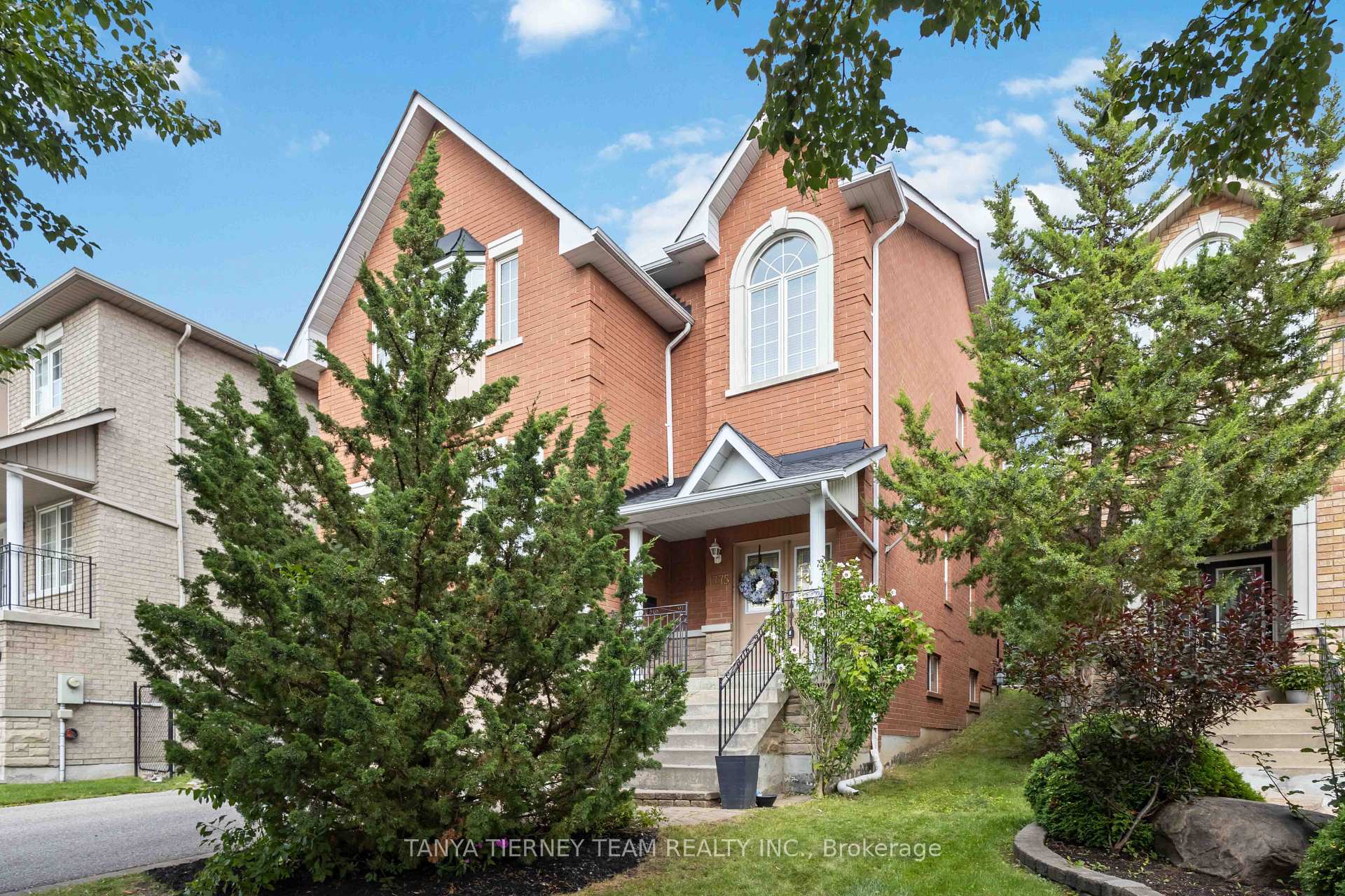 Photo 3 of 1775 Spartan Court, Pickering, Dunbarton — HOMEH