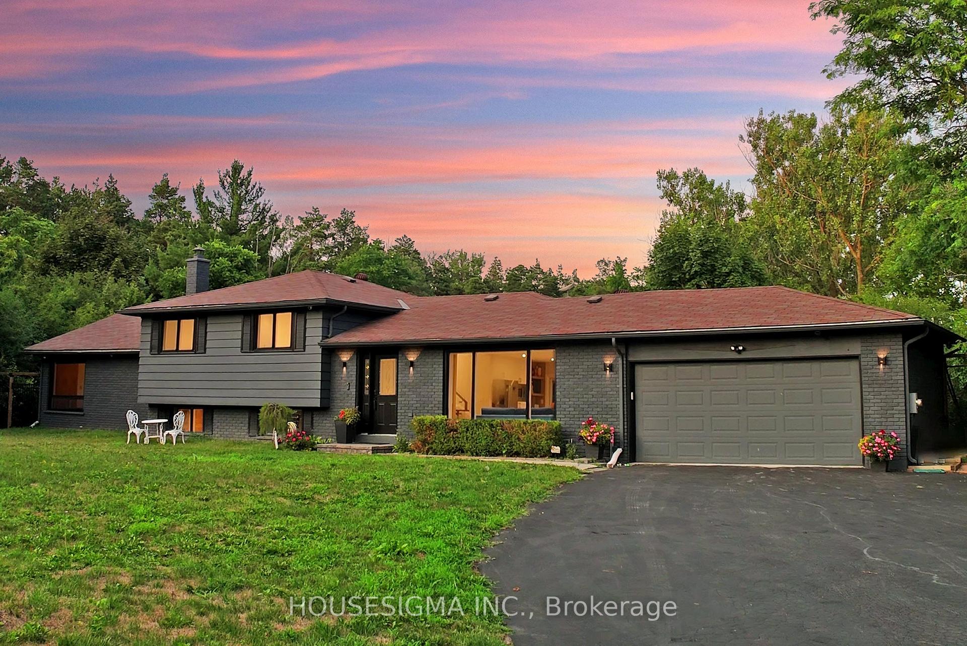 Photo of 14639 Leslie Street