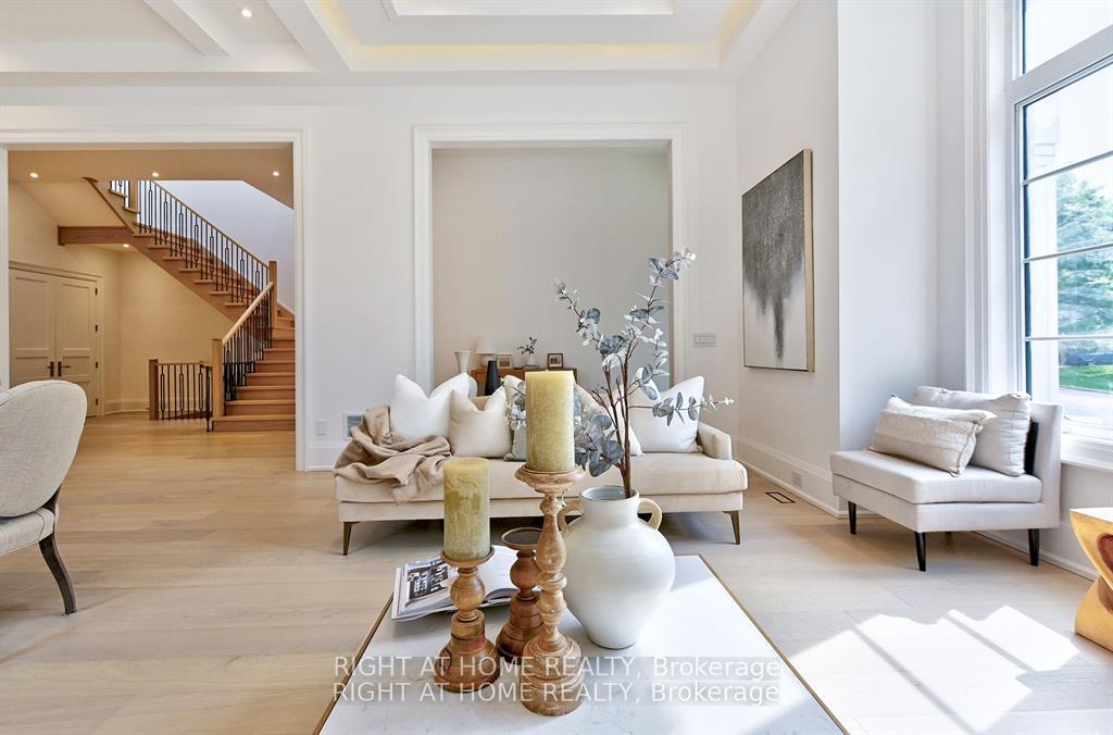 Photo 5 of 27 Hurlingham Crescent, North York, Banbury-Don Mills — HOMEH