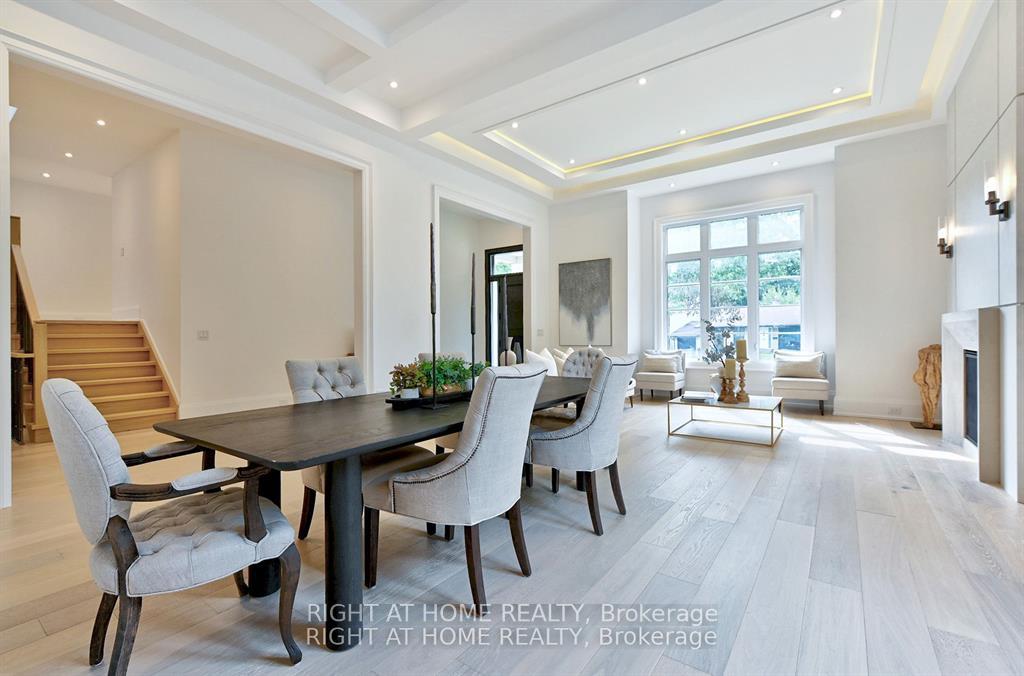 Photo 7 of 27 Hurlingham Crescent, North York, Banbury-Don Mills — HOMEH