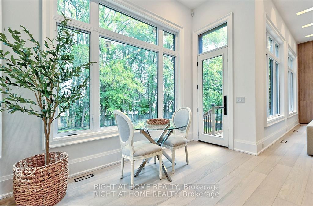 Photo 15 of 27 Hurlingham Crescent, North York, Banbury-Don Mills — HOMEH