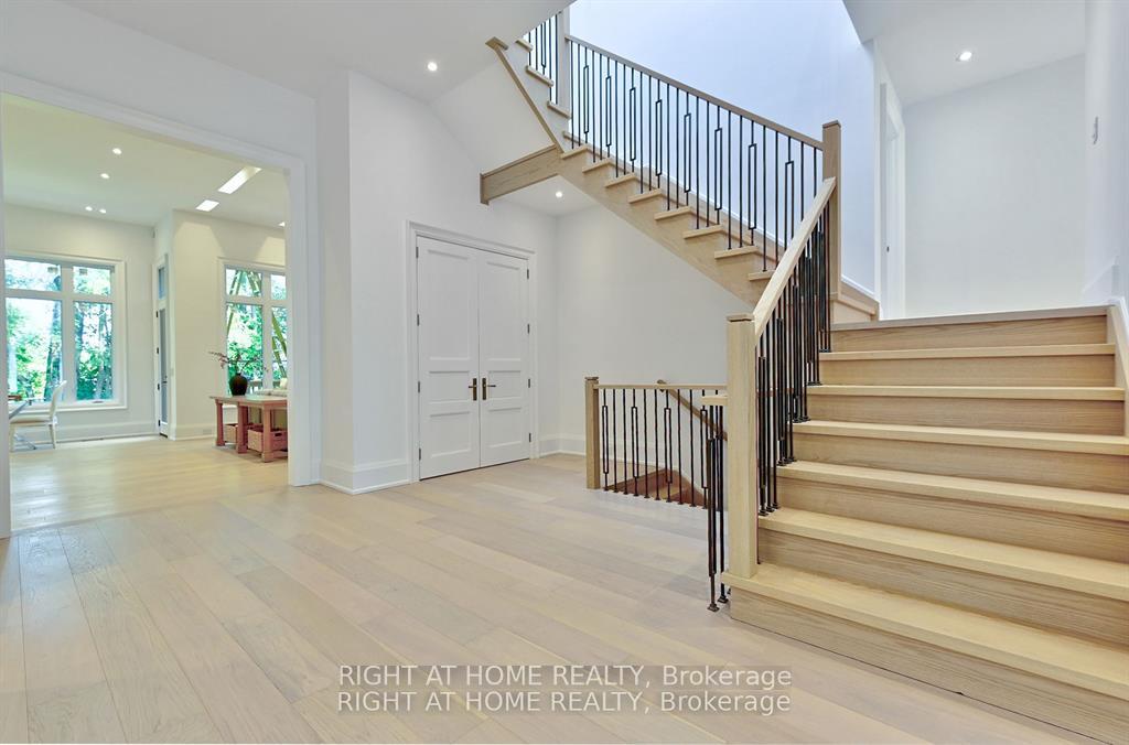 Photo 17 of 27 Hurlingham Crescent, North York, Banbury-Don Mills — HOMEH