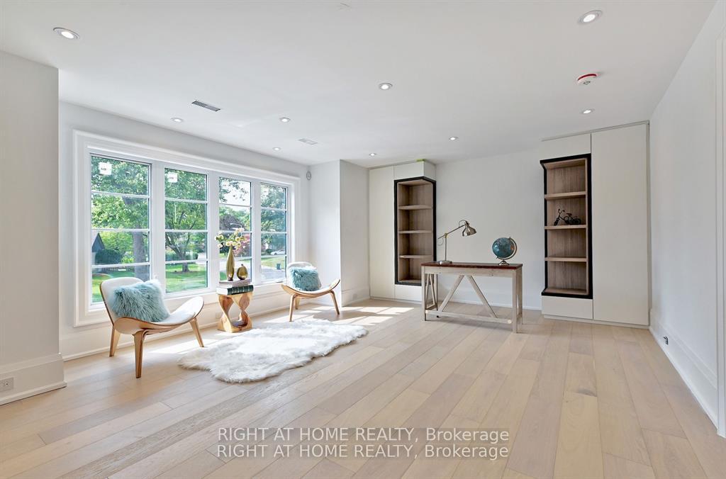 Photo 20 of 27 Hurlingham Crescent, North York, Banbury-Don Mills — HOMEH