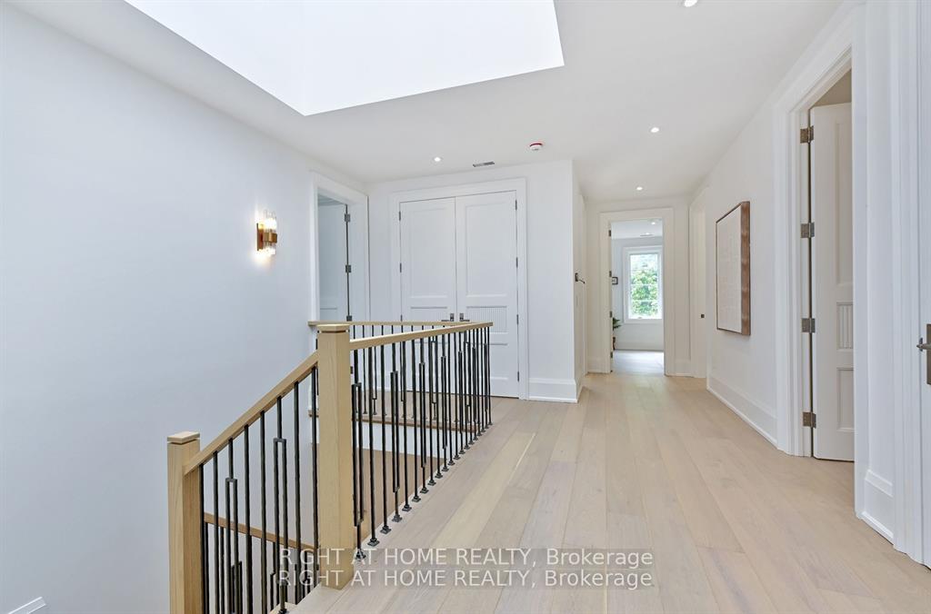 Photo 22 of 27 Hurlingham Crescent, North York, Banbury-Don Mills — HOMEH